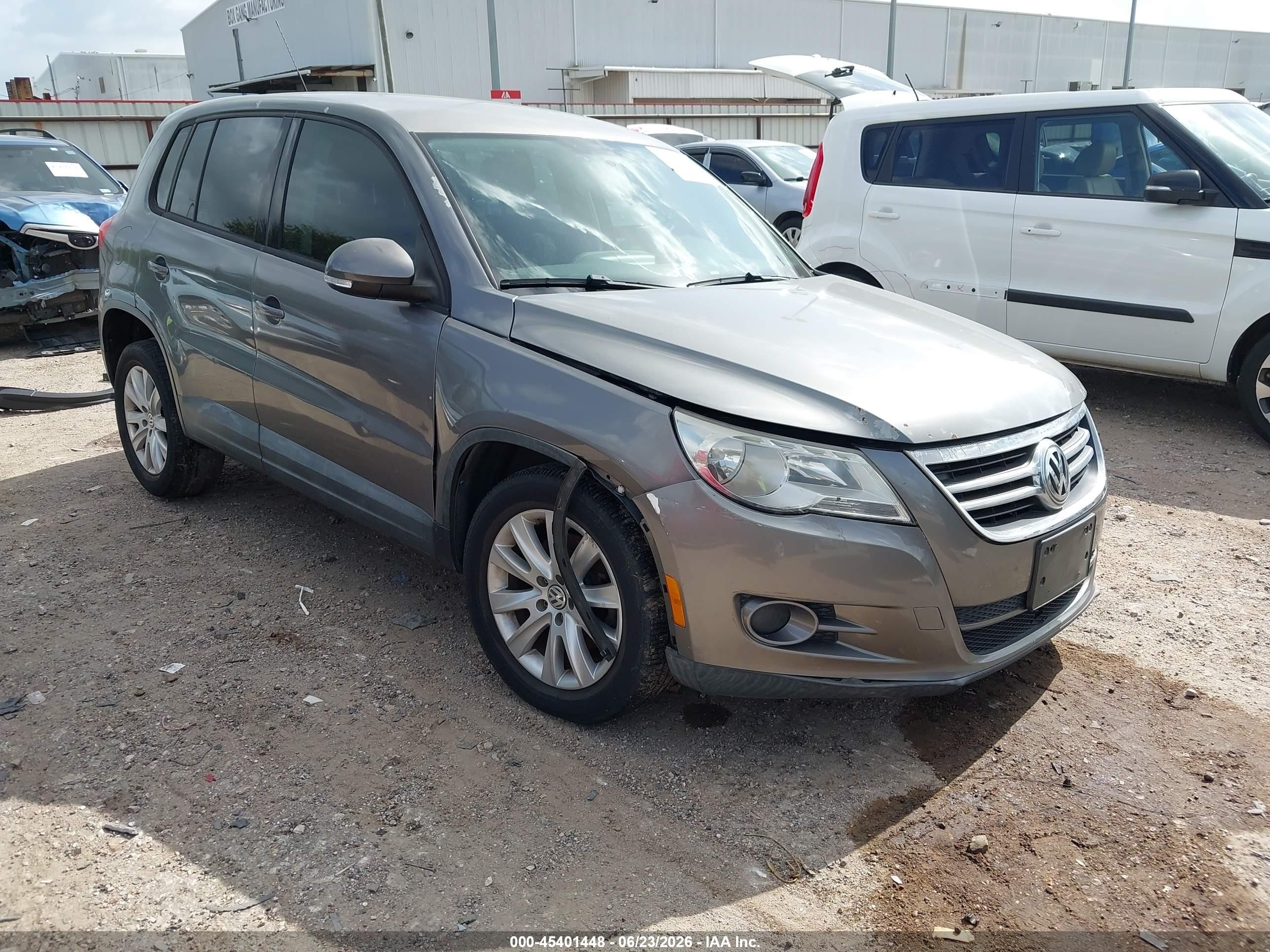 2010 Volkswagen Tiguan S Gray vin: WVGAV7AX9AW512019
