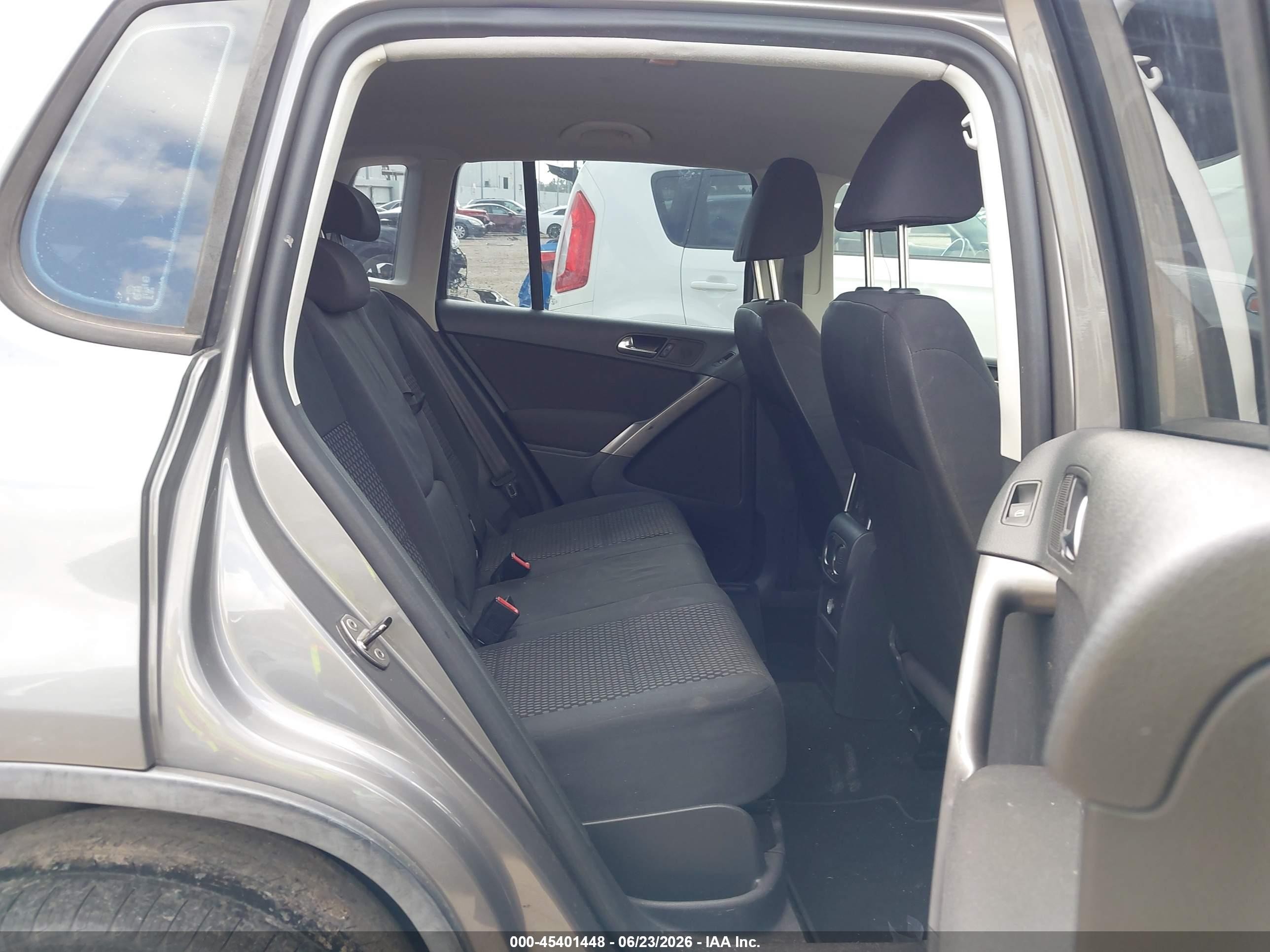 2010 Volkswagen Tiguan S Gray vin: WVGAV7AX9AW512019