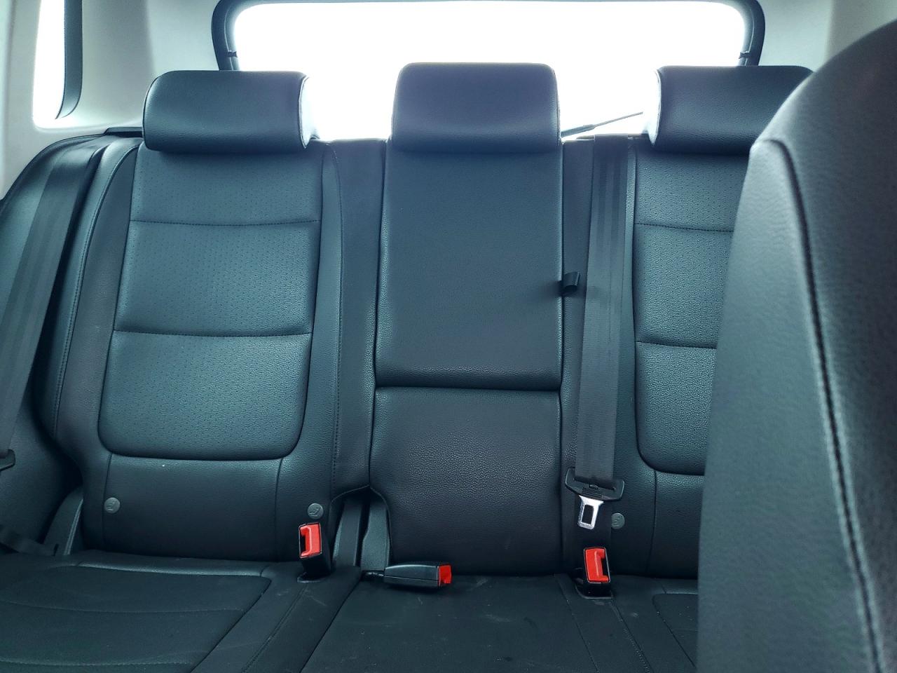2011 Volkswagen Tiguan S Silver vin: WVGAV7AX9BW504245