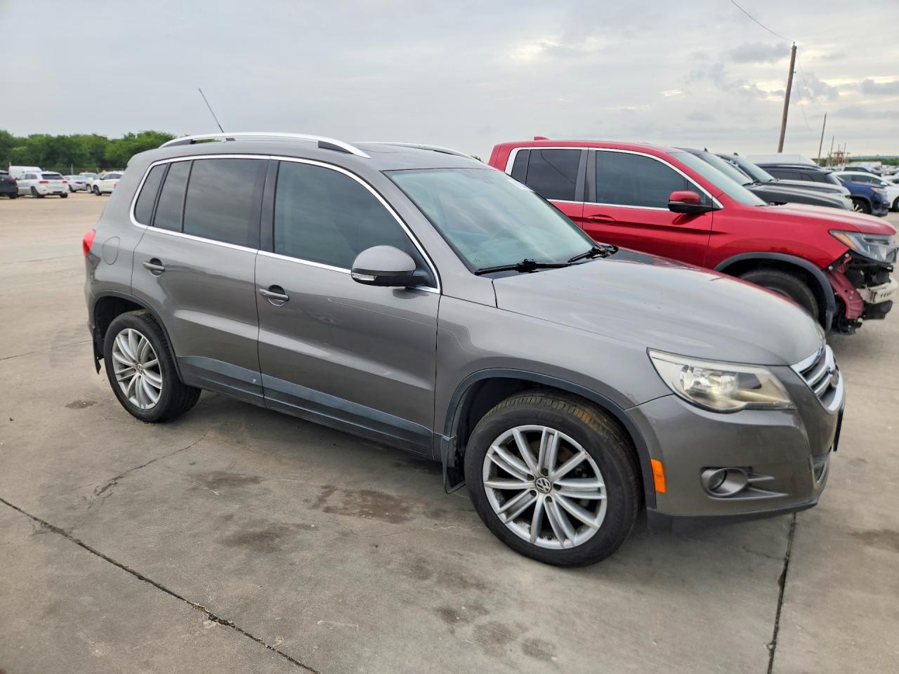 2011 Volkswagen Tiguan S Серый vin: WVGAV7AX9BW521465