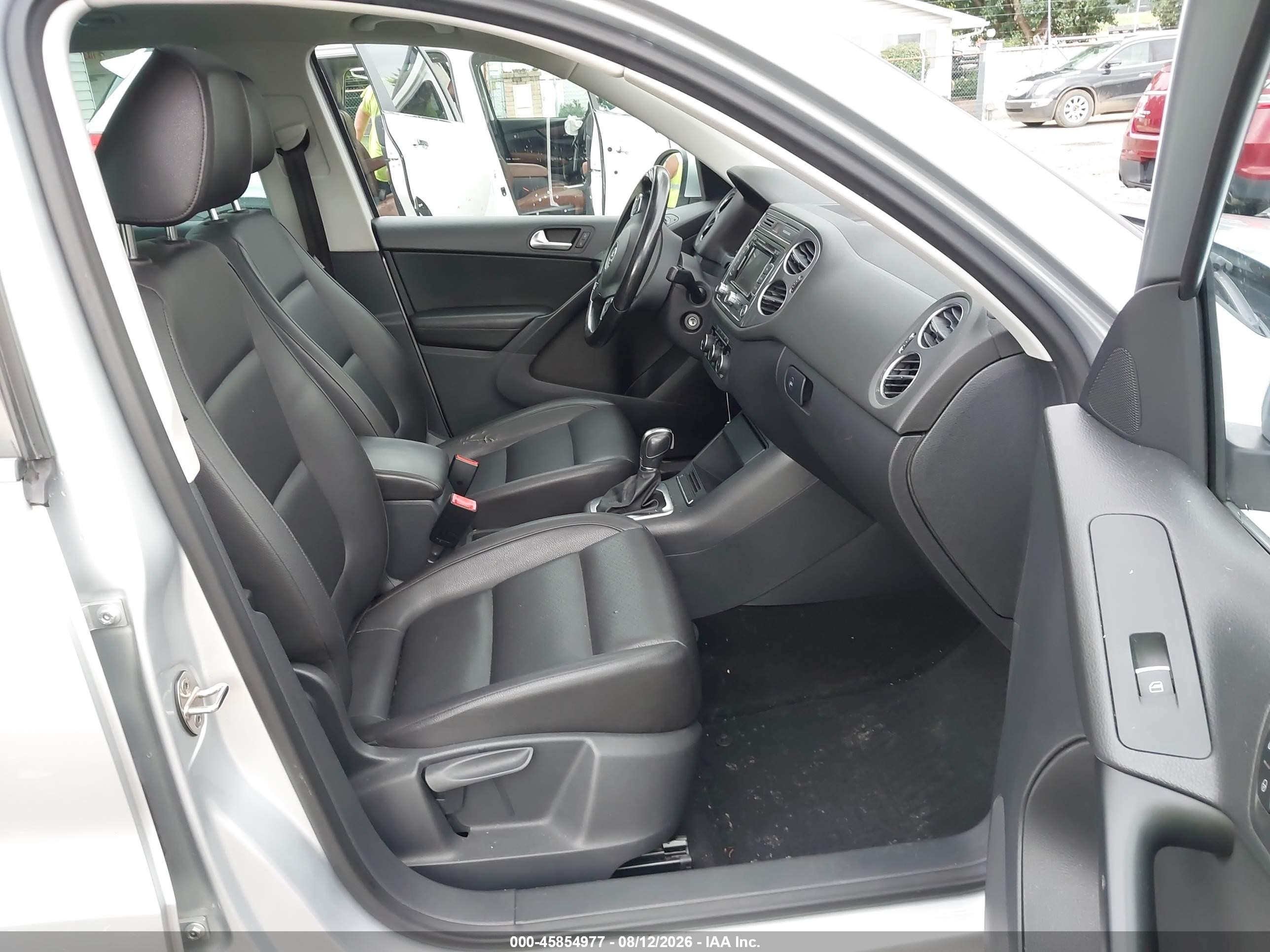 2012 Volkswagen Tiguan Se Silver vin: WVGAV7AX9CW602869