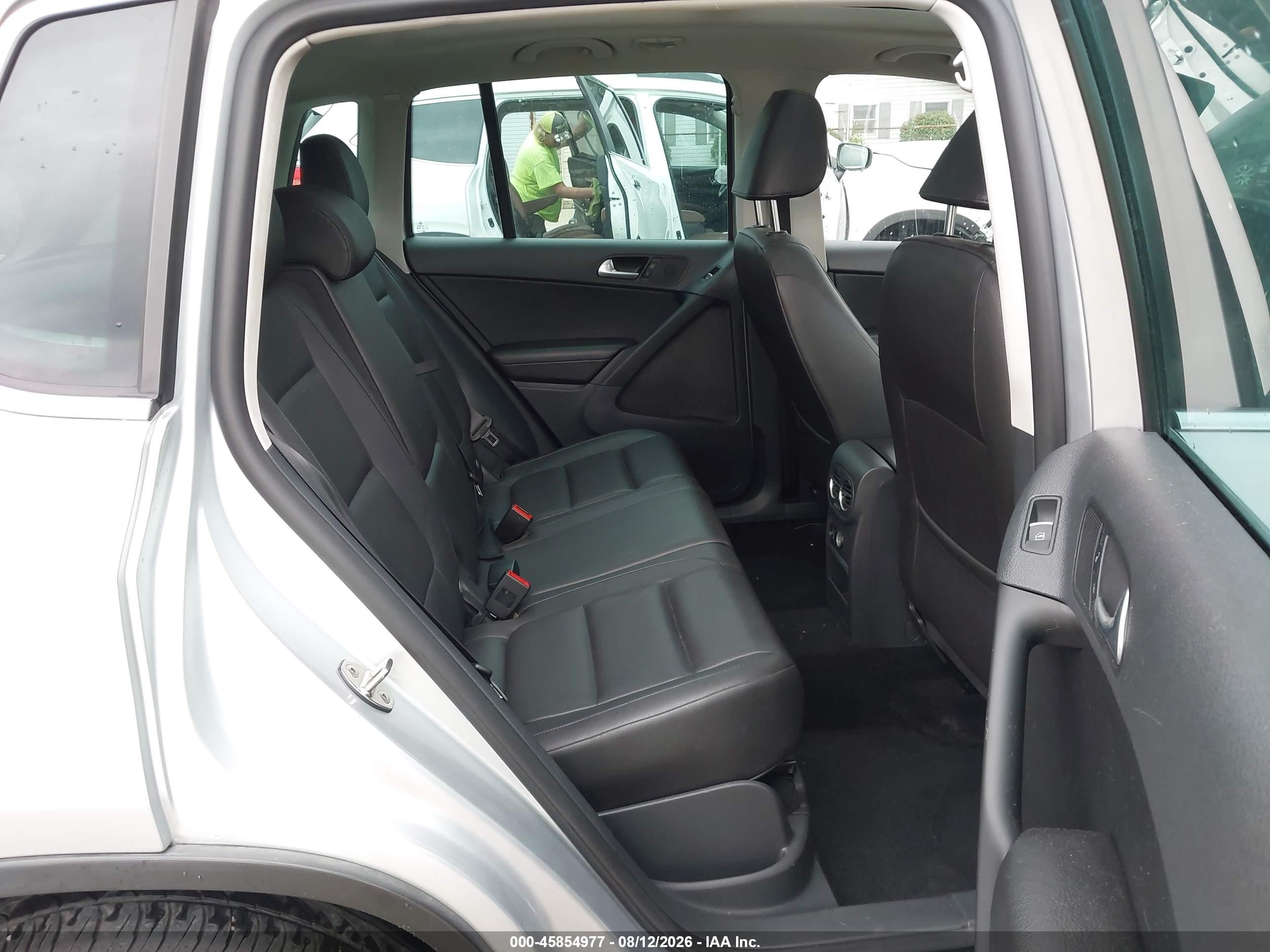 2012 Volkswagen Tiguan Se Silver vin: WVGAV7AX9CW602869