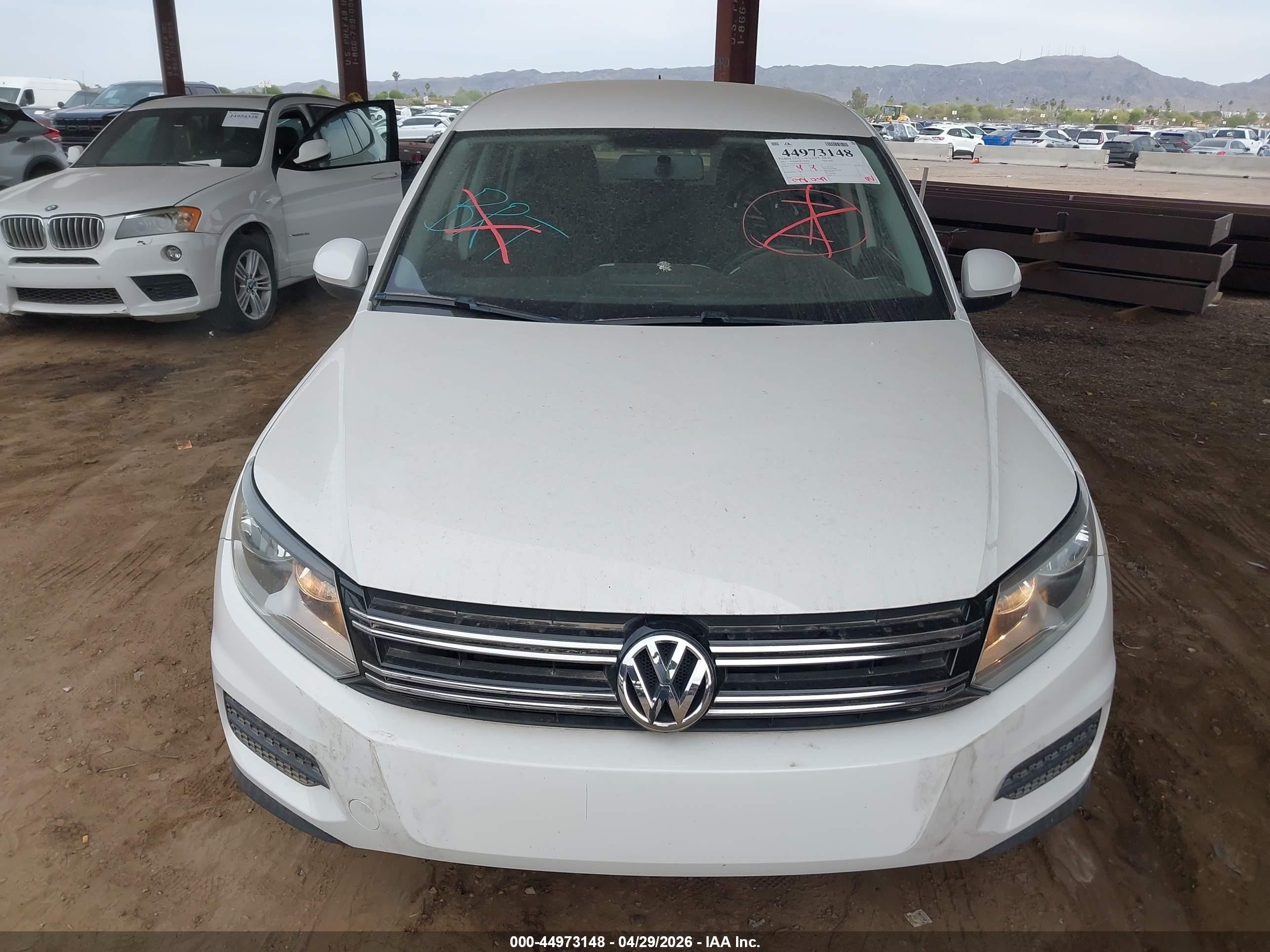 2013 Volkswagen Tiguan S Белый vin: WVGAV7AX9DW504927
