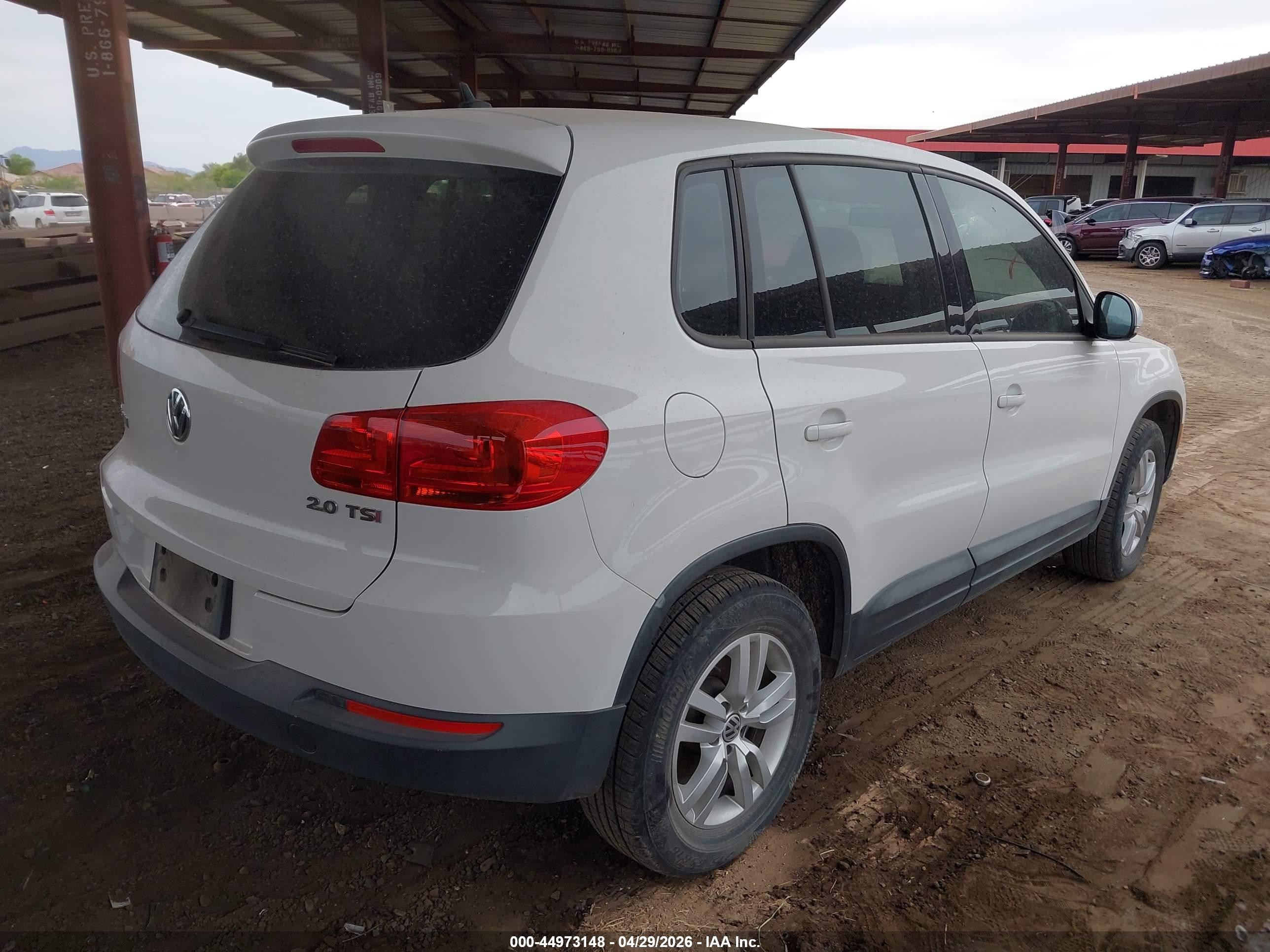 2013 Volkswagen Tiguan S Белый vin: WVGAV7AX9DW504927