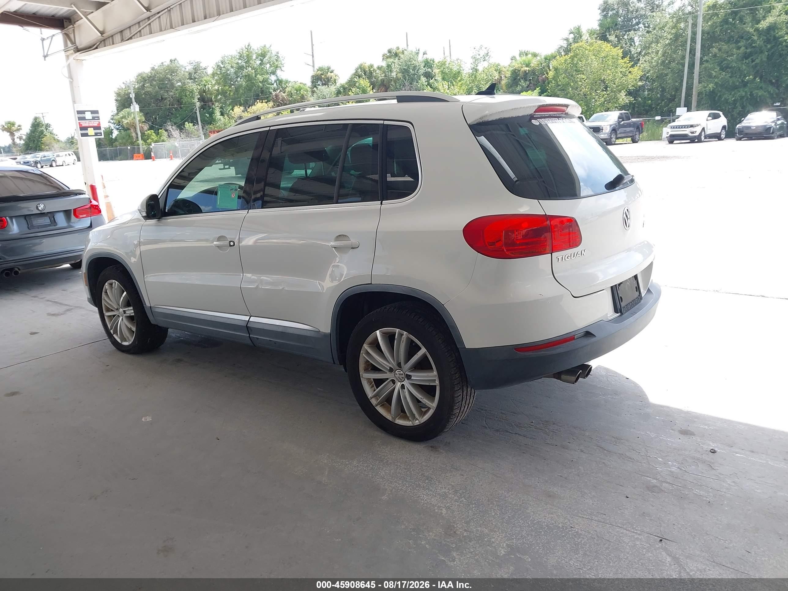 2013 Volkswagen Tiguan Se White vin: WVGAV7AX9DW546479