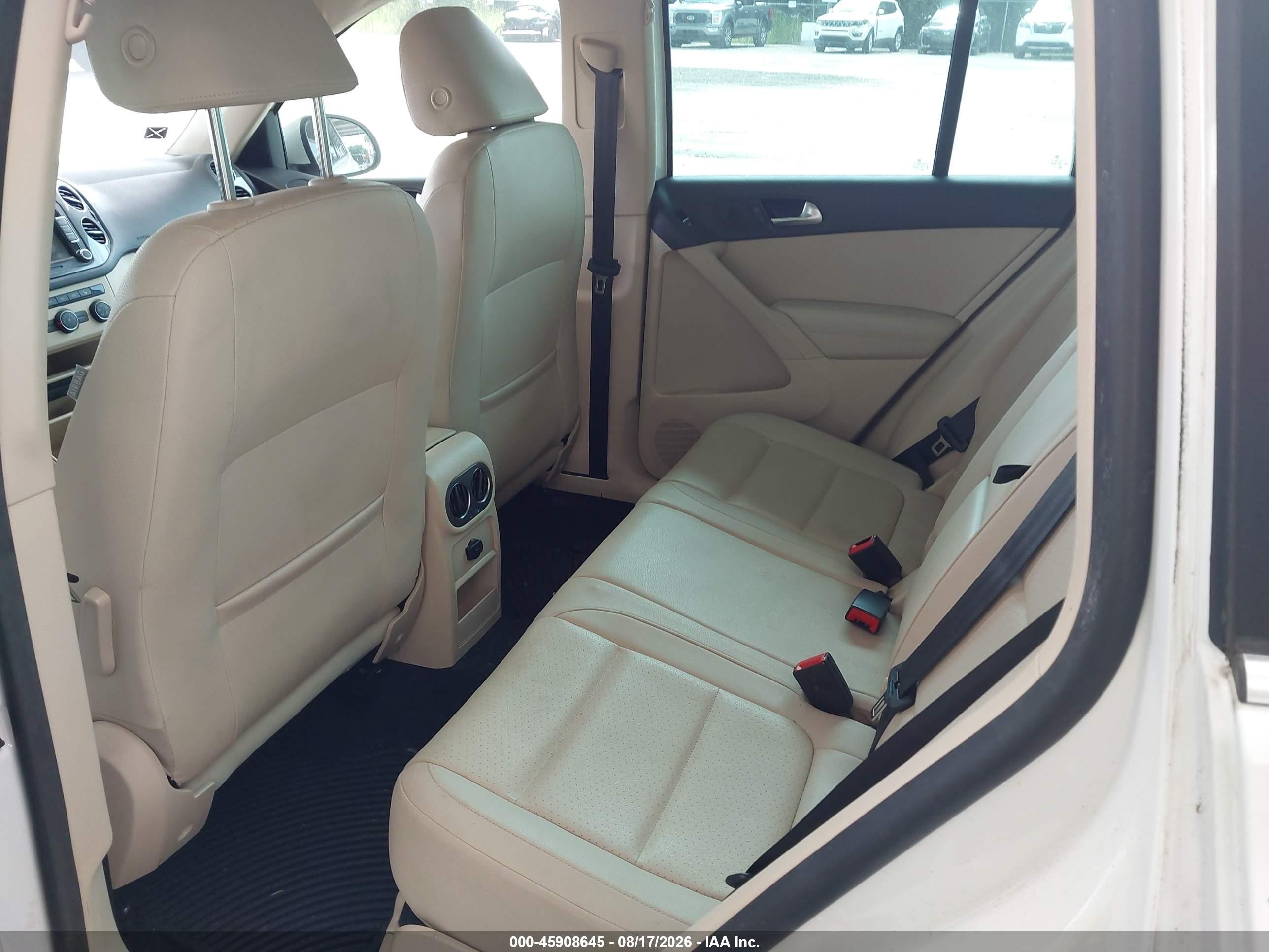 2013 Volkswagen Tiguan Se White vin: WVGAV7AX9DW546479