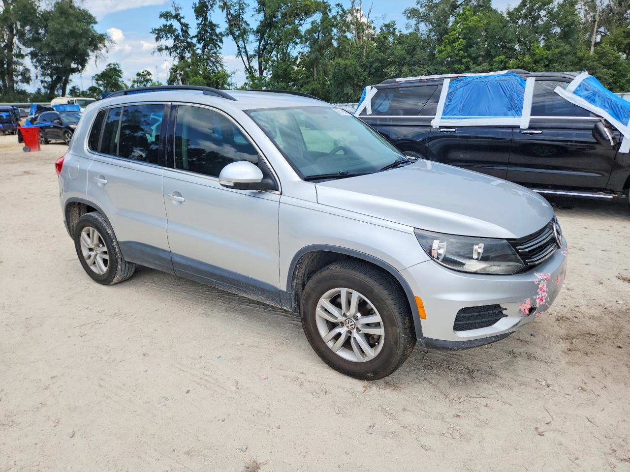2015 Volkswagen Tiguan S Silver vin: WVGAV7AX9FW500847
