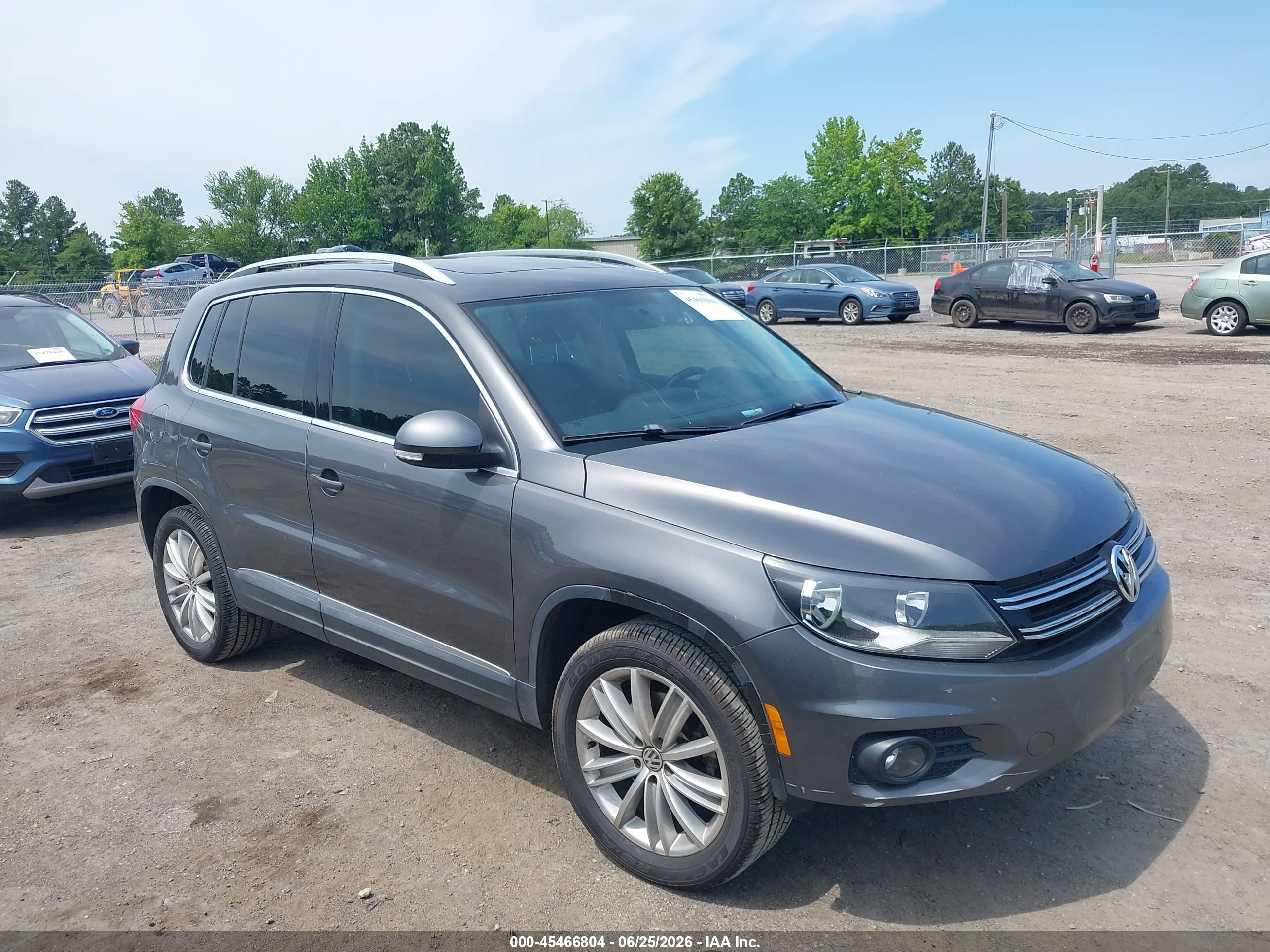 2015 Volkswagen Tiguan Se Gray vin: WVGAV7AX9FW506082