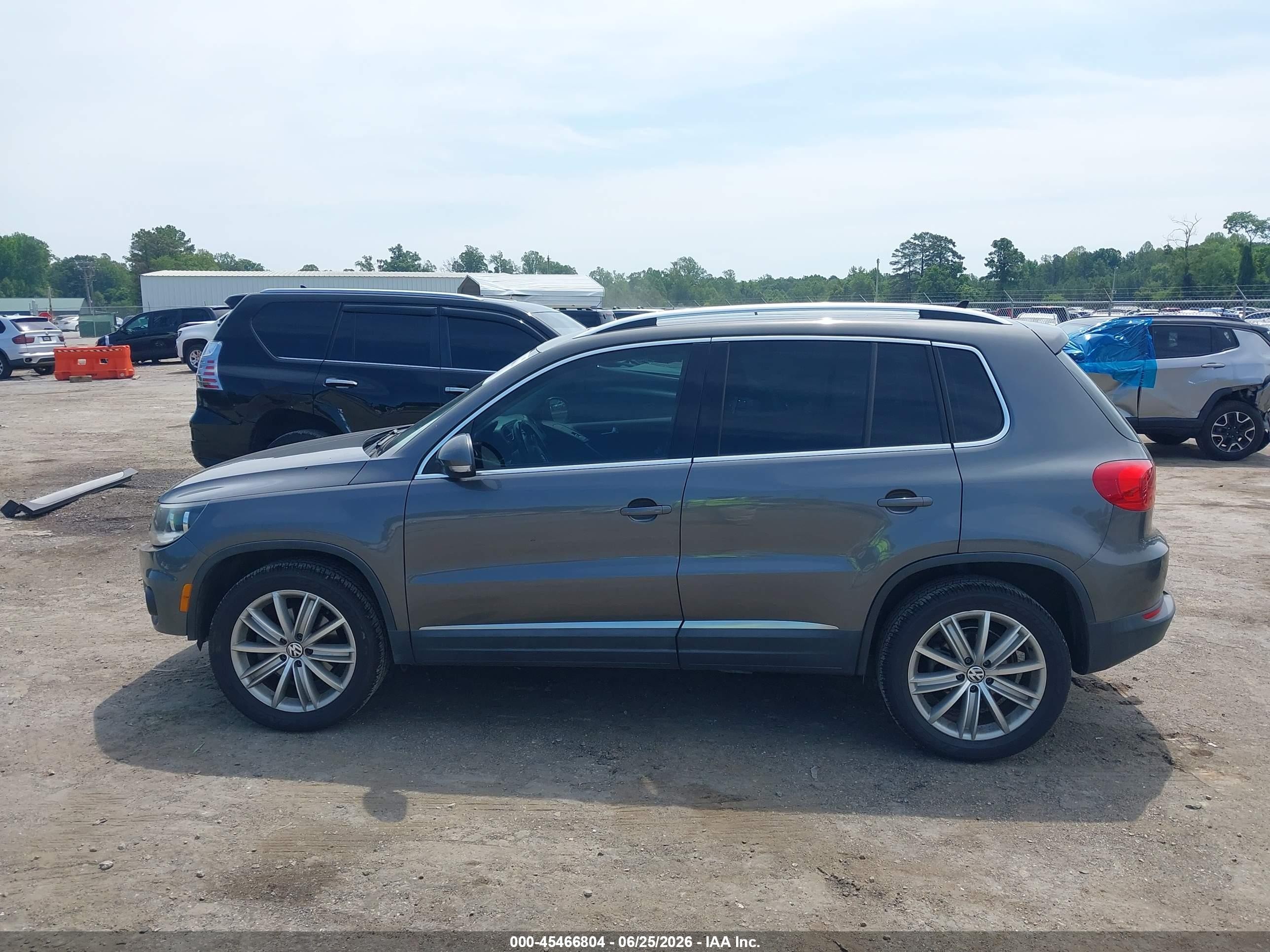 2015 Volkswagen Tiguan Se Gray vin: WVGAV7AX9FW506082