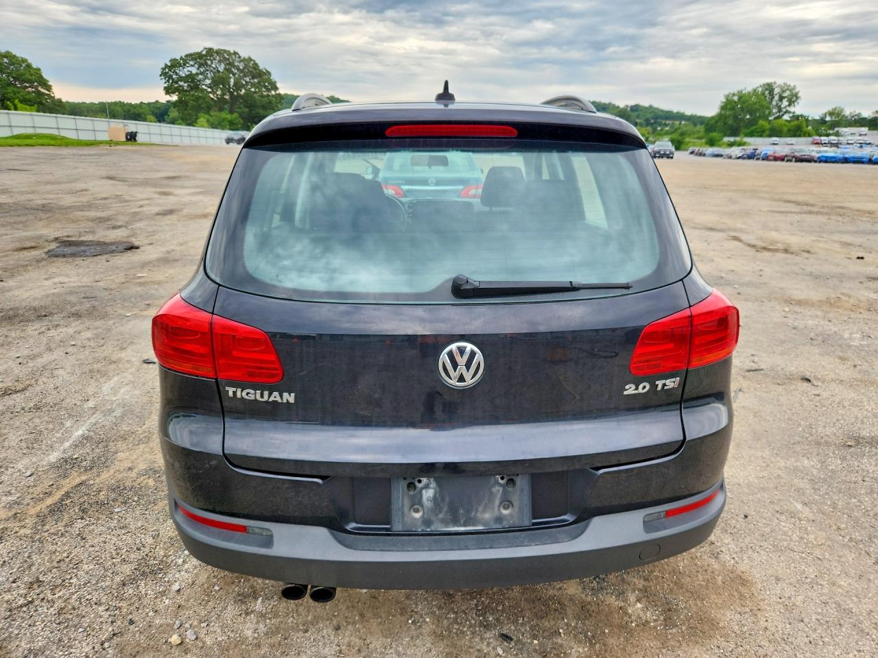 2015 Volkswagen Tiguan S Черный vin: WVGAV7AX9FW513999