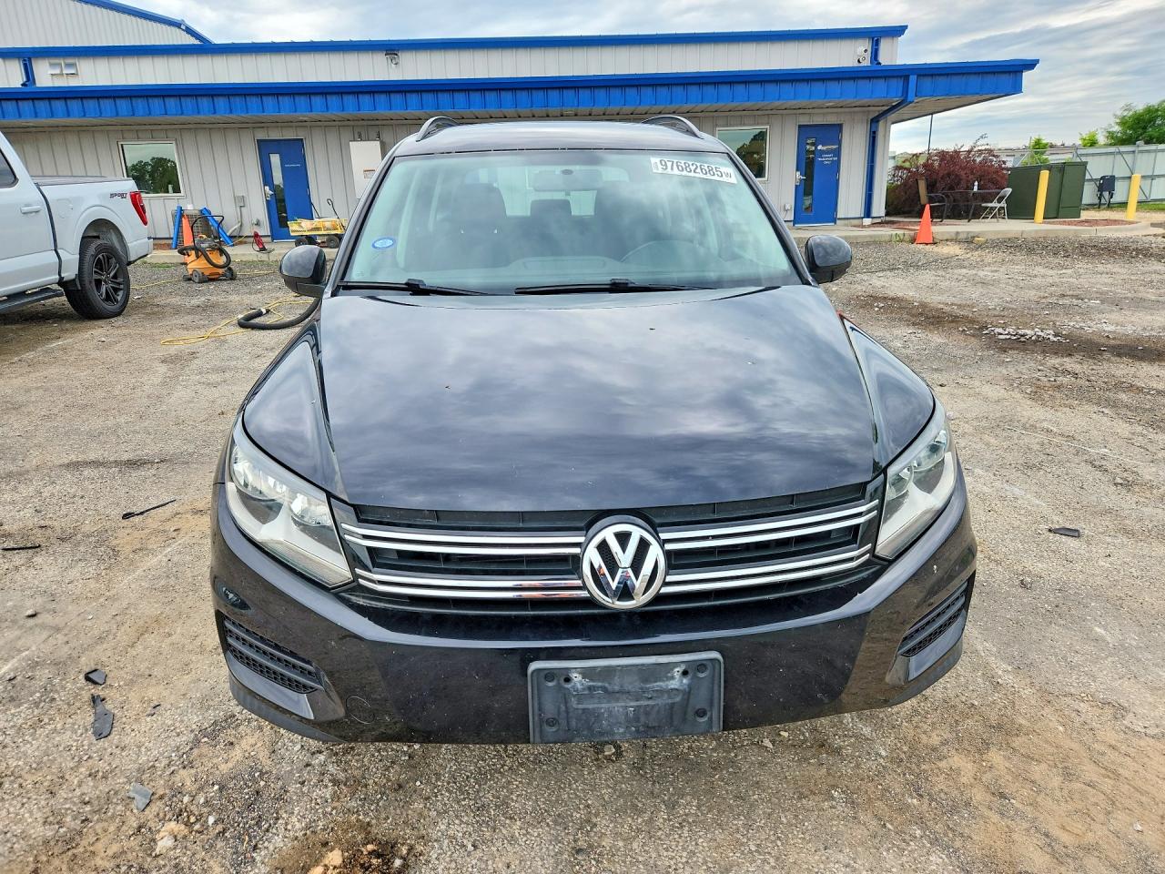 2015 Volkswagen Tiguan S Черный vin: WVGAV7AX9FW513999