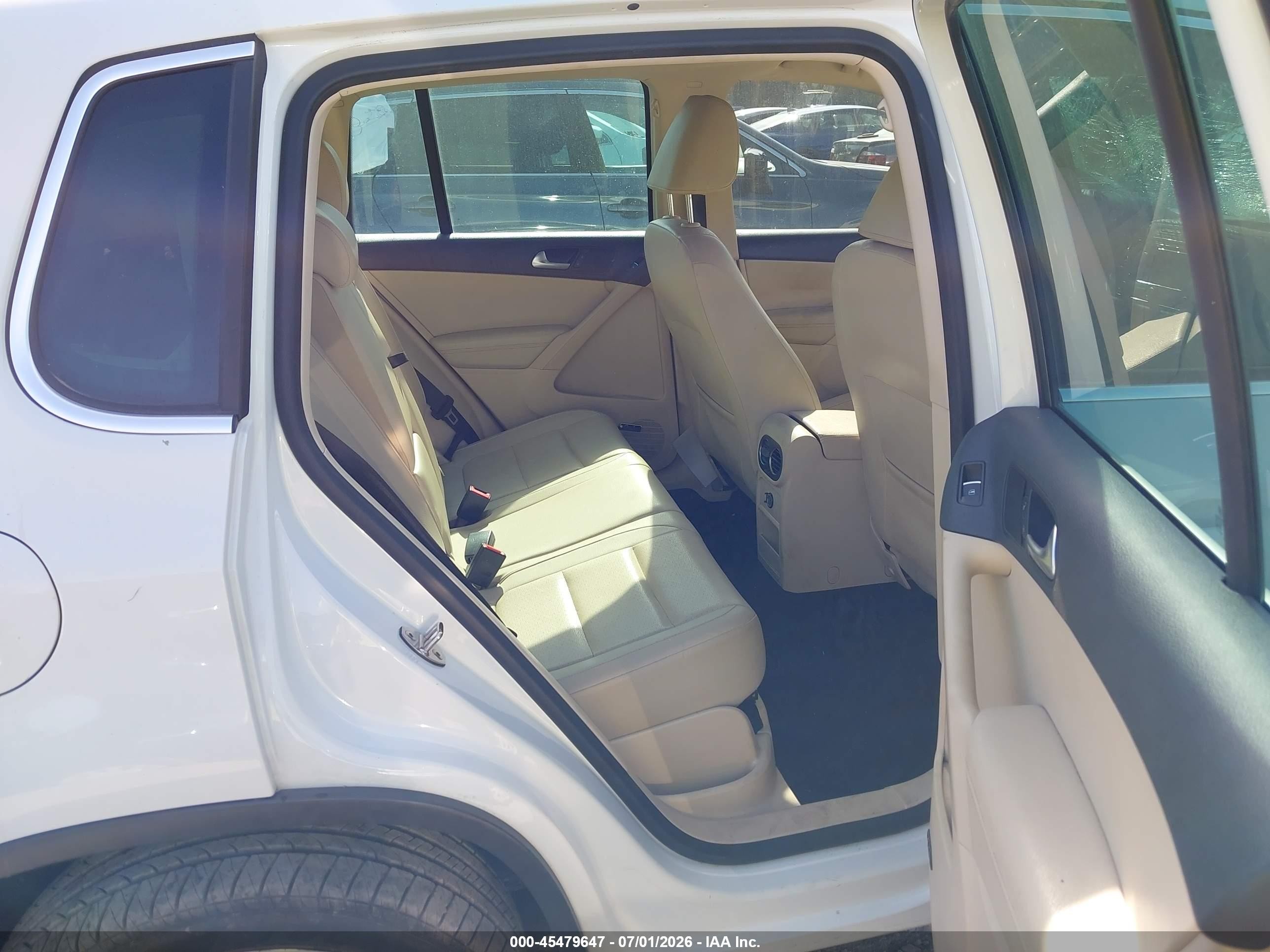 2015 Volkswagen Tiguan Sel Белый vin: WVGAV7AX9FW558635