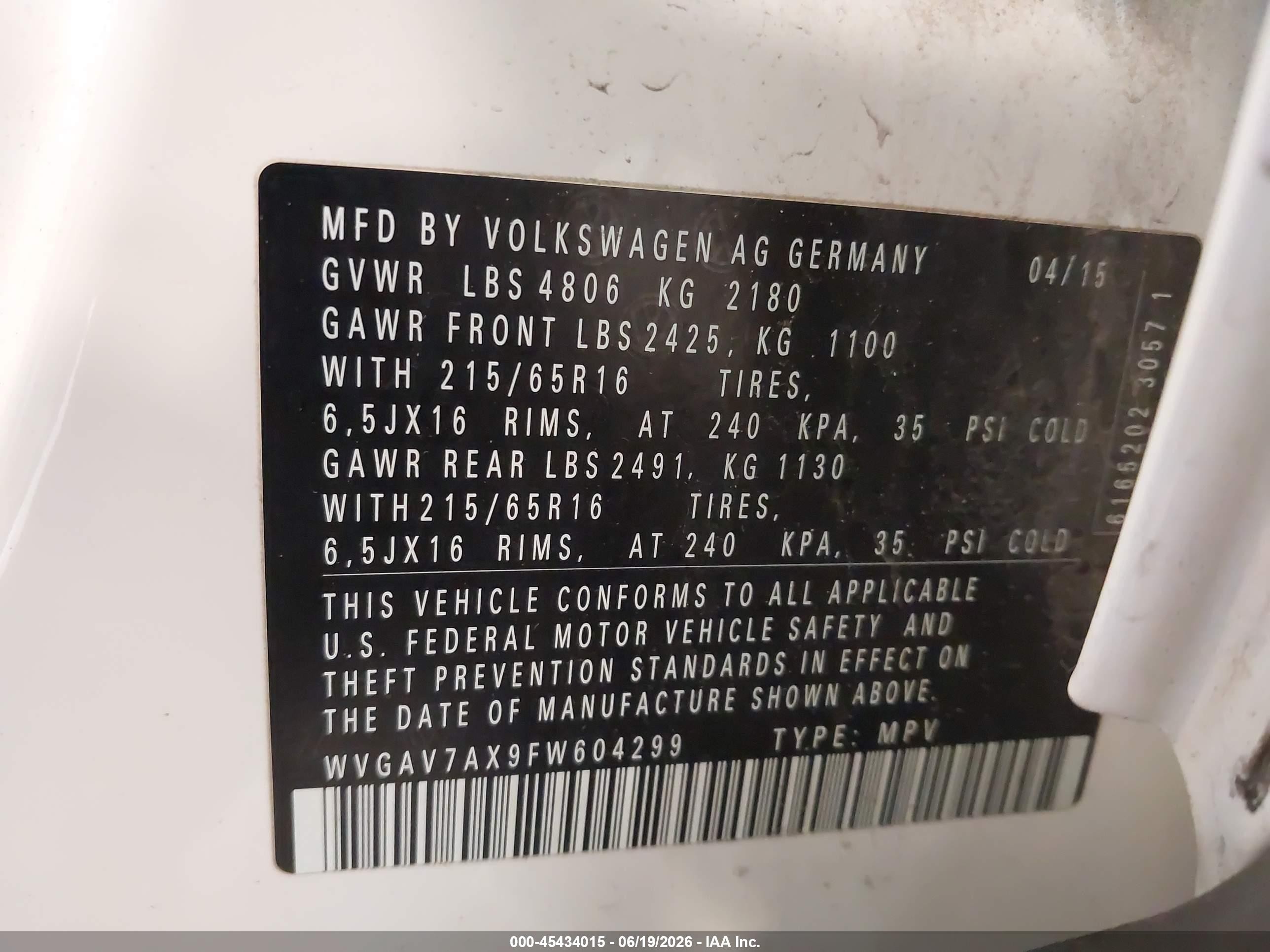 2015 Volkswagen Tiguan S White vin: WVGAV7AX9FW604299