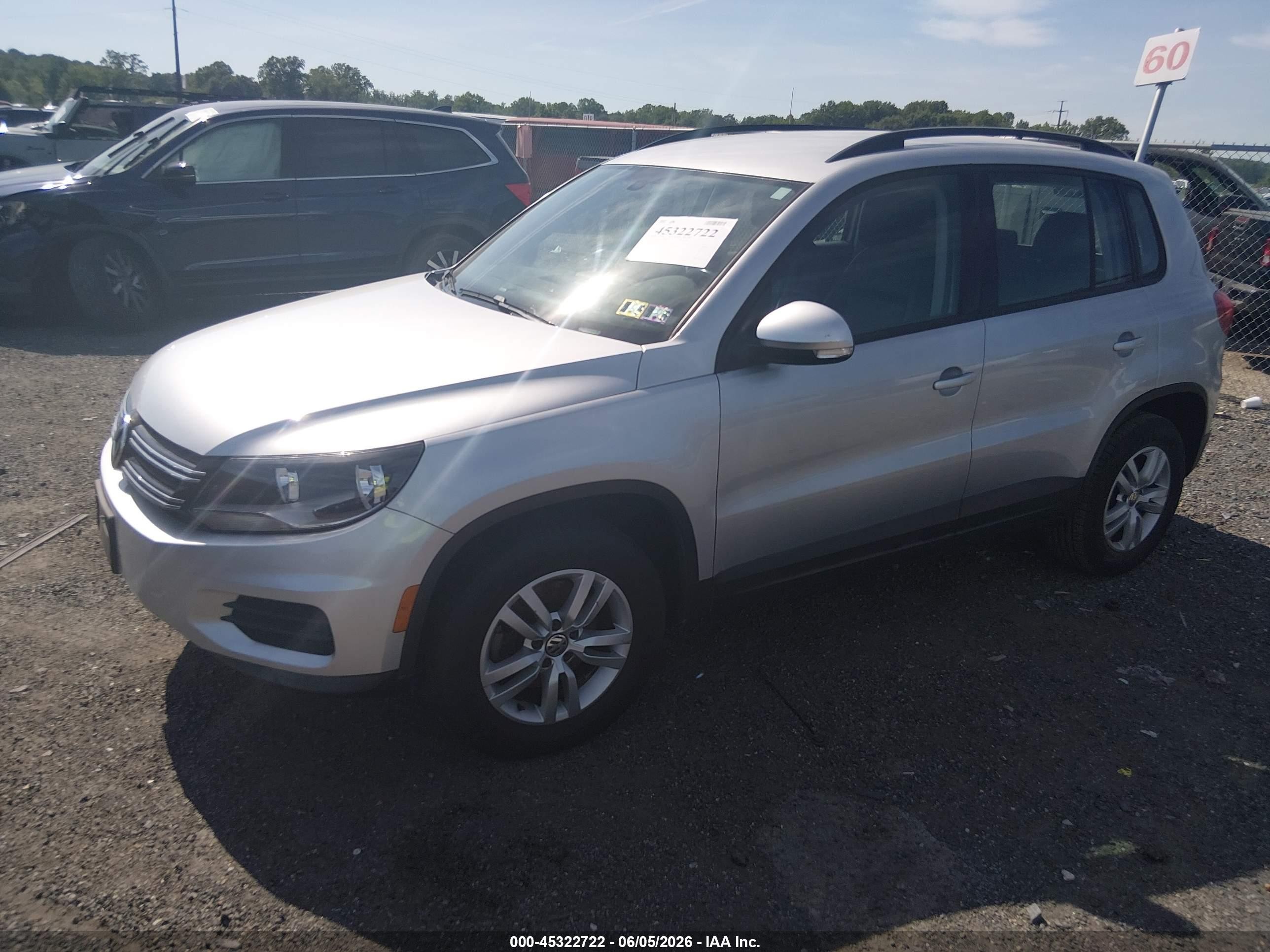 2016 Volkswagen Tiguan S Silver vin: WVGAV7AX9GW519481