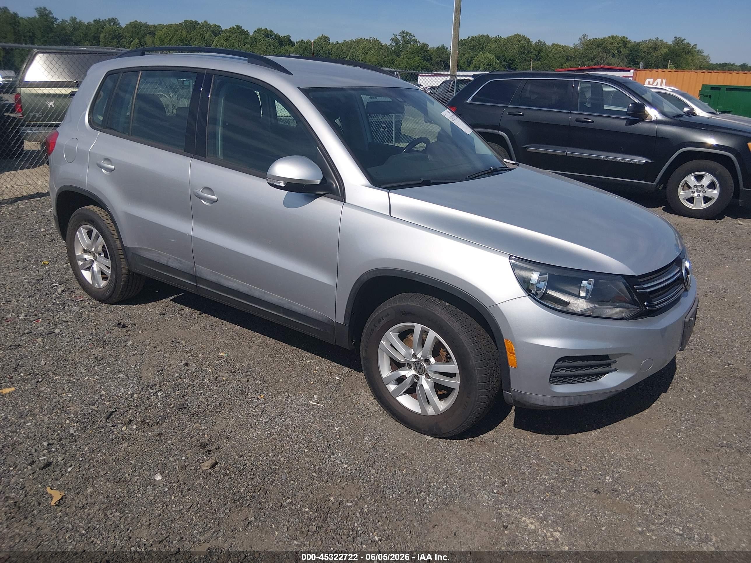 2016 Volkswagen Tiguan S Silver vin: WVGAV7AX9GW519481