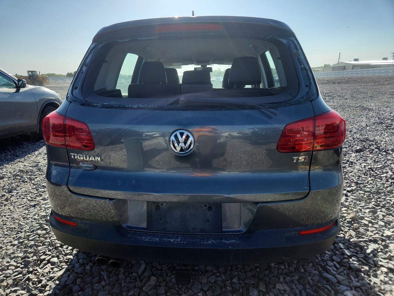 2016 Volkswagen Tiguan S Gray vin: WVGAV7AX9GW531498