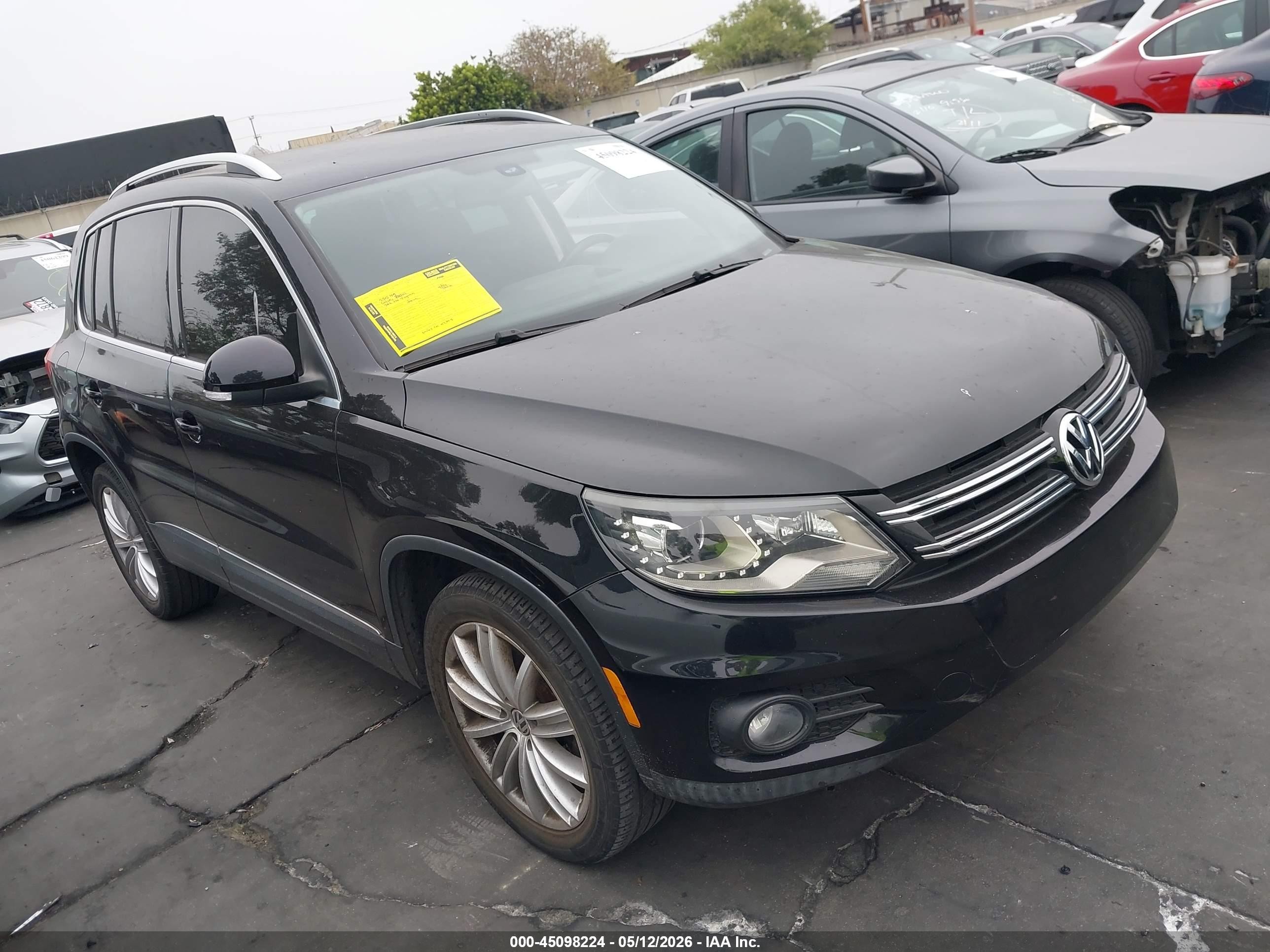 2016 Volkswagen Tiguan Se Black vin: WVGAV7AX9GW599204