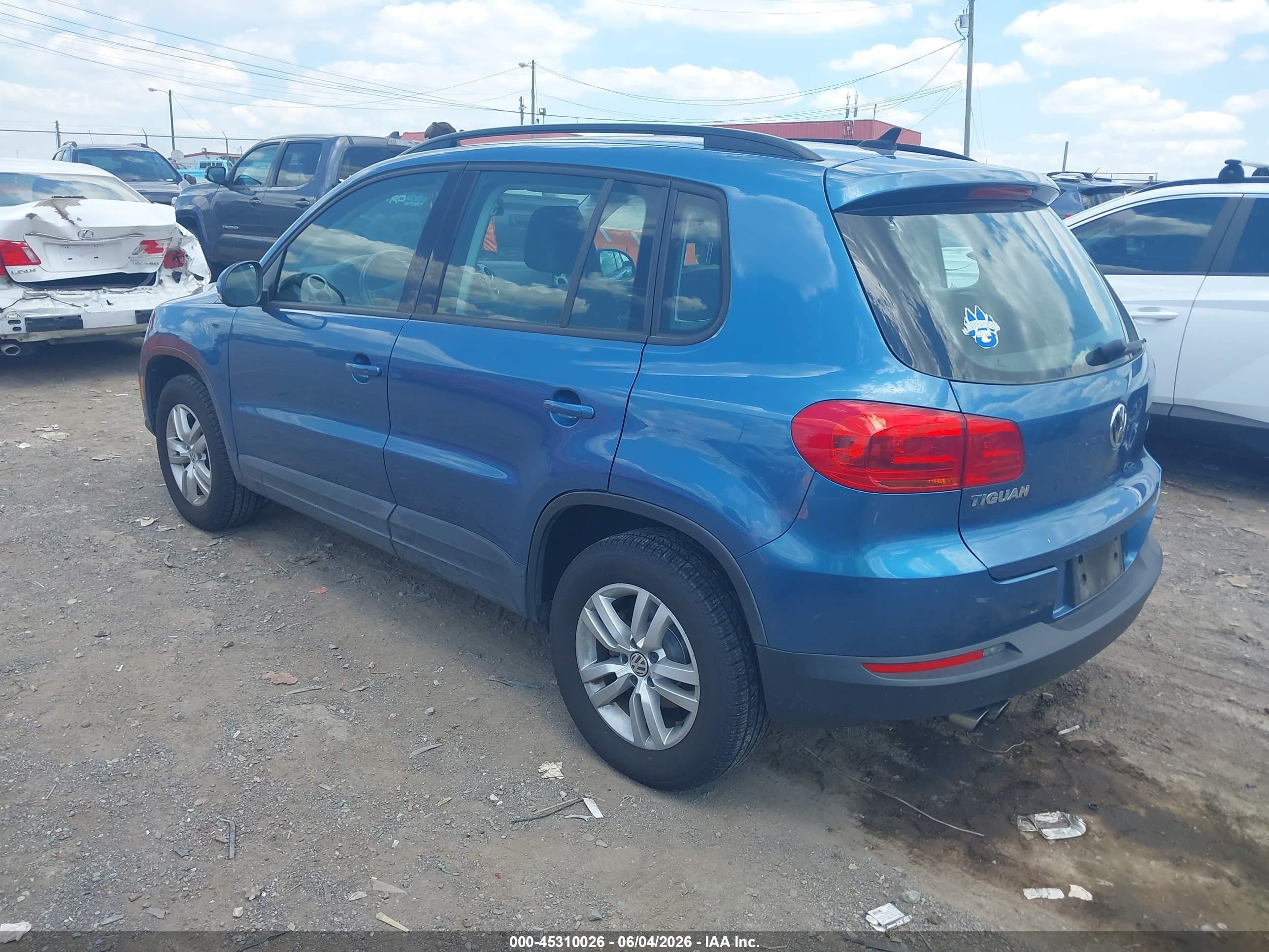 2017 Volkswagen Tiguan 2.0t/2.0t S Синий vin: WVGAV7AX9HK004764