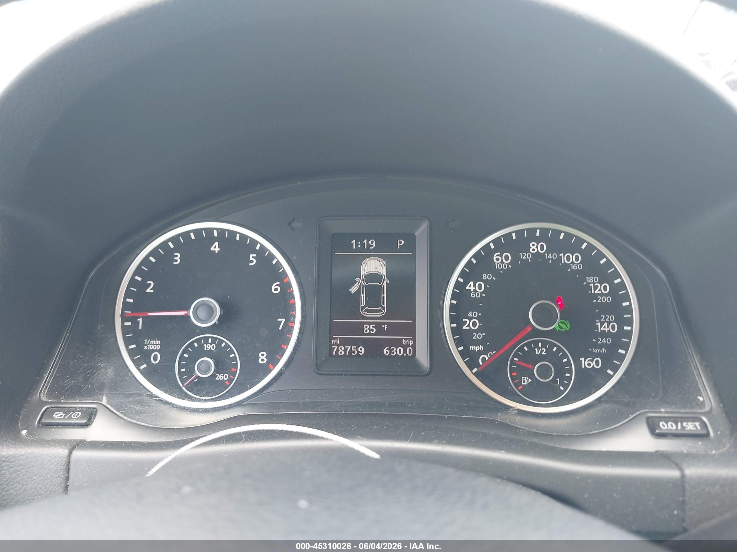 2017 Volkswagen Tiguan 2.0t/2.0t S Синий vin: WVGAV7AX9HK004764