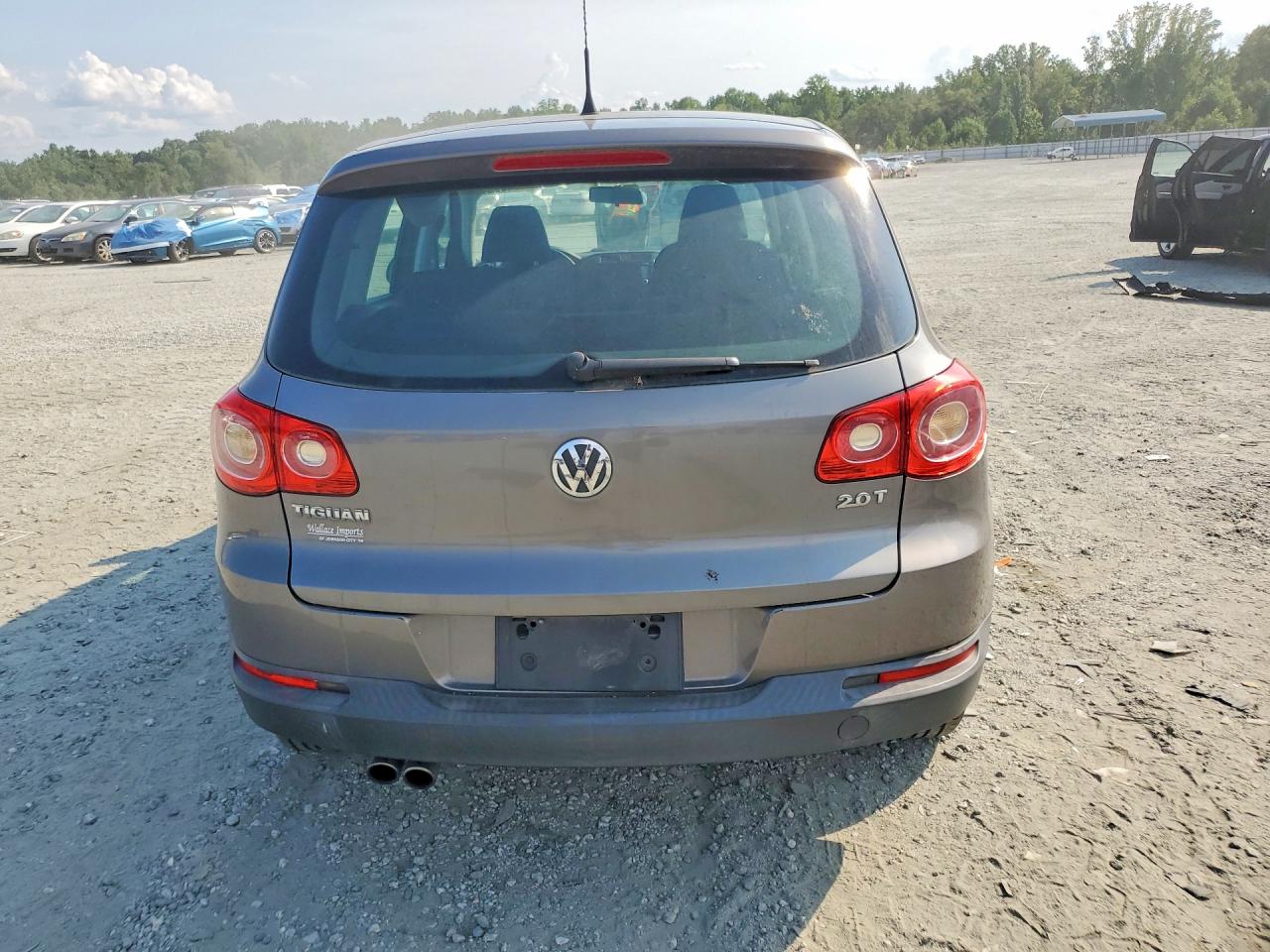 2010 Volkswagen Tiguan S Gray vin: WVGAV7AXXAW511610