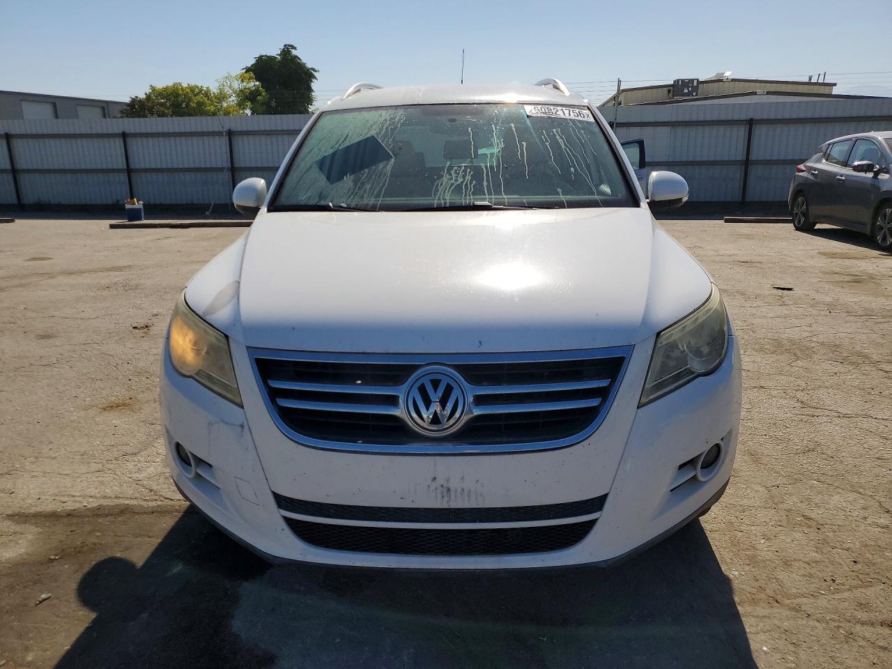 2011 Volkswagen Tiguan S White vin: WVGAV7AXXBW502181