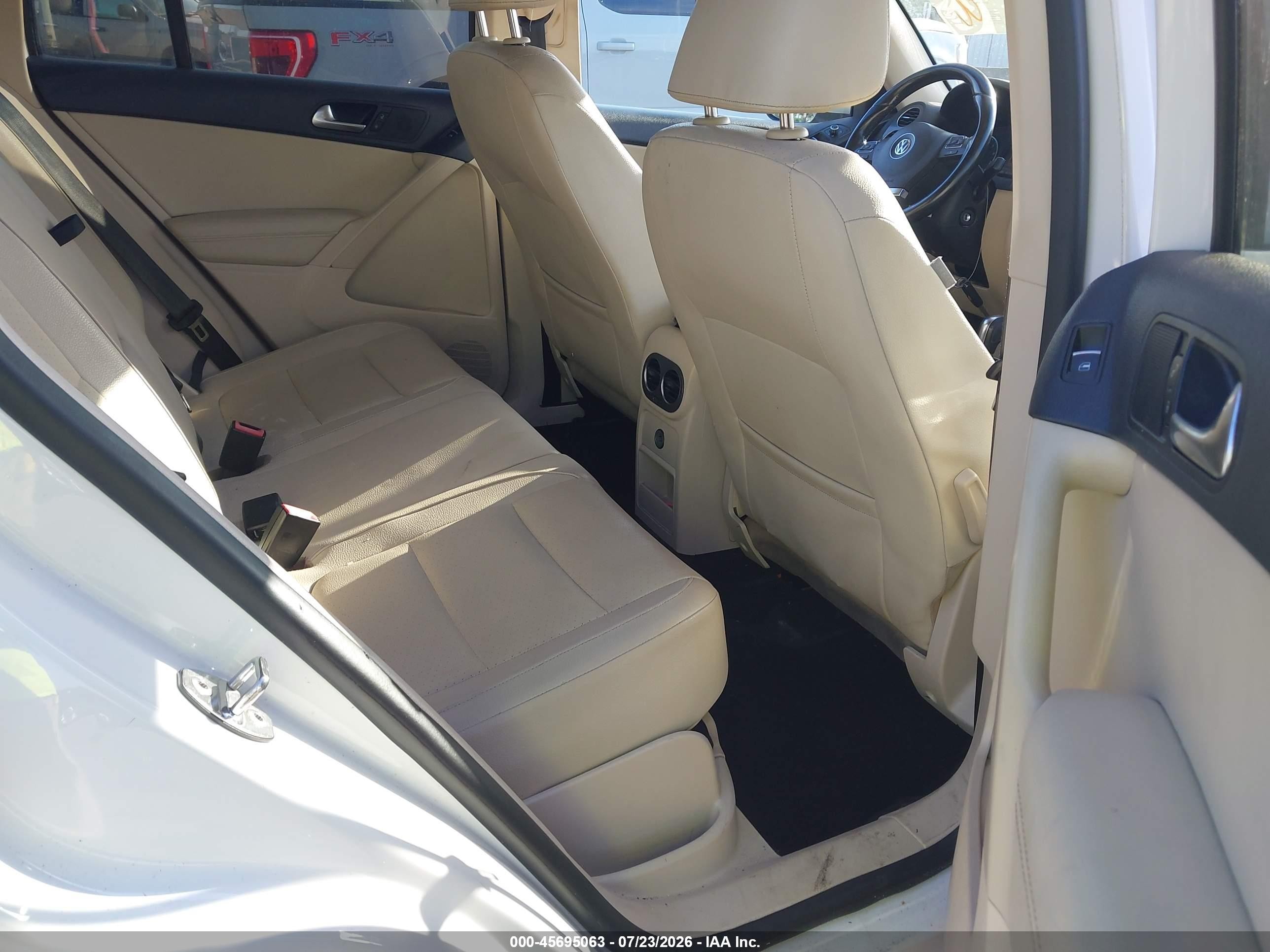2012 Volkswagen Tiguan Se Yellow vin: WVGAV7AXXCW503672