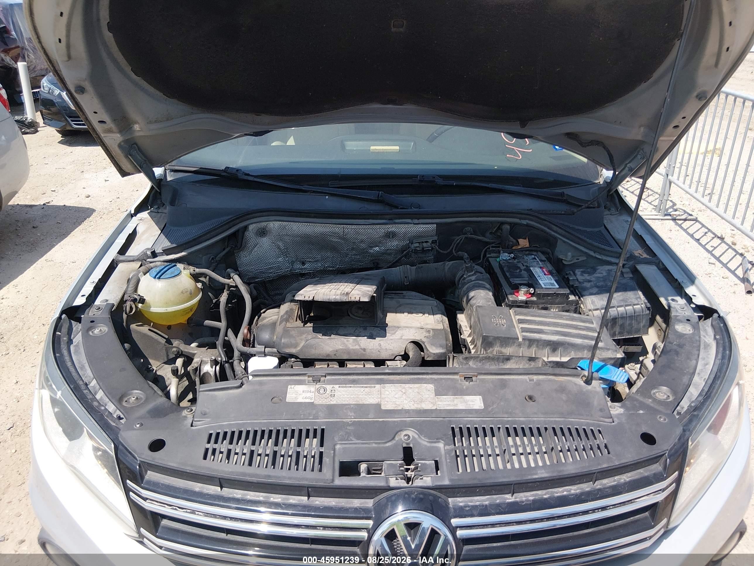 2012 Volkswagen Tiguan Se Серебряный vin: WVGAV7AXXCW515188