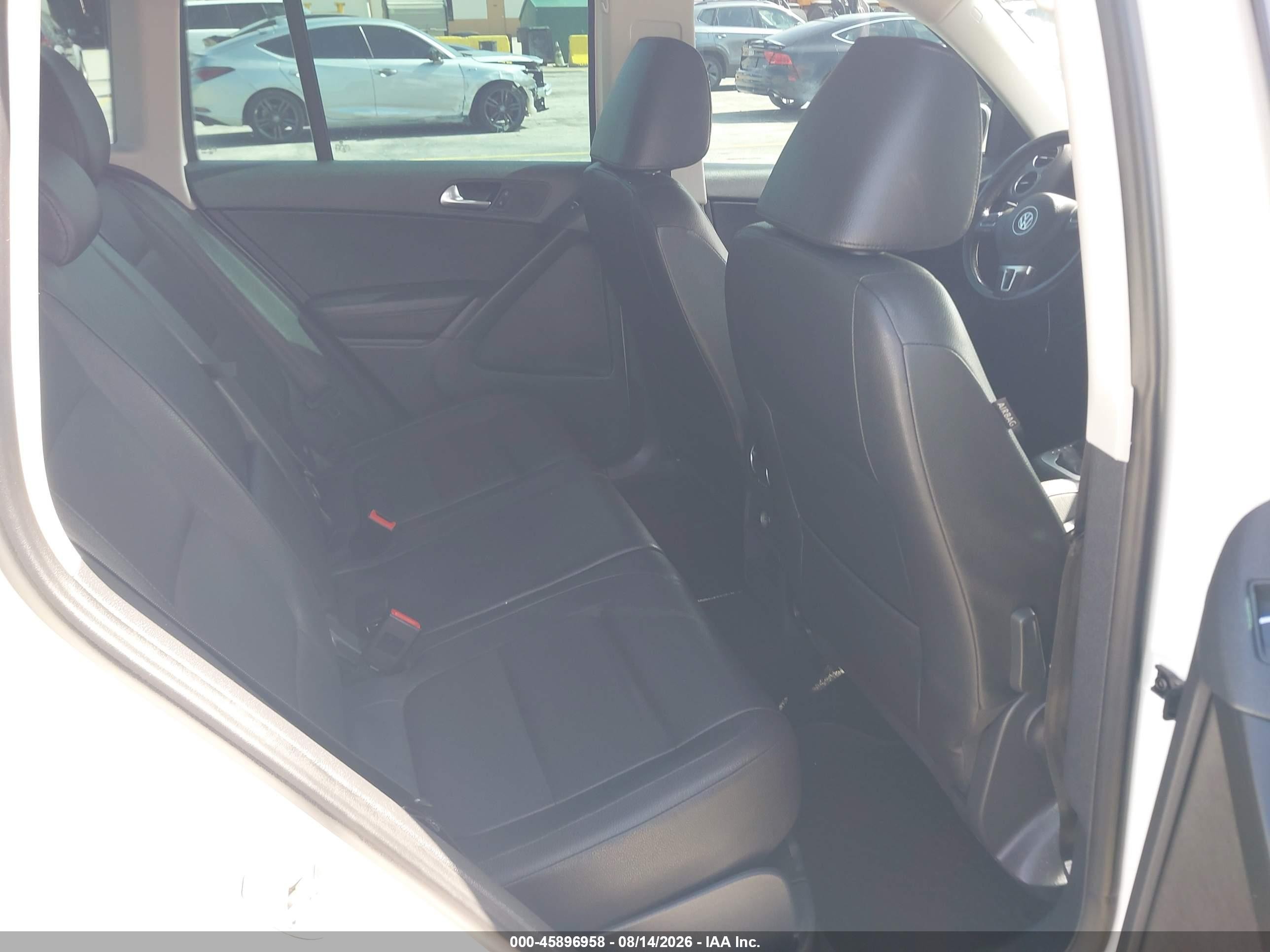2012 Volkswagen Tiguan Se White vin: WVGAV7AXXCW608440