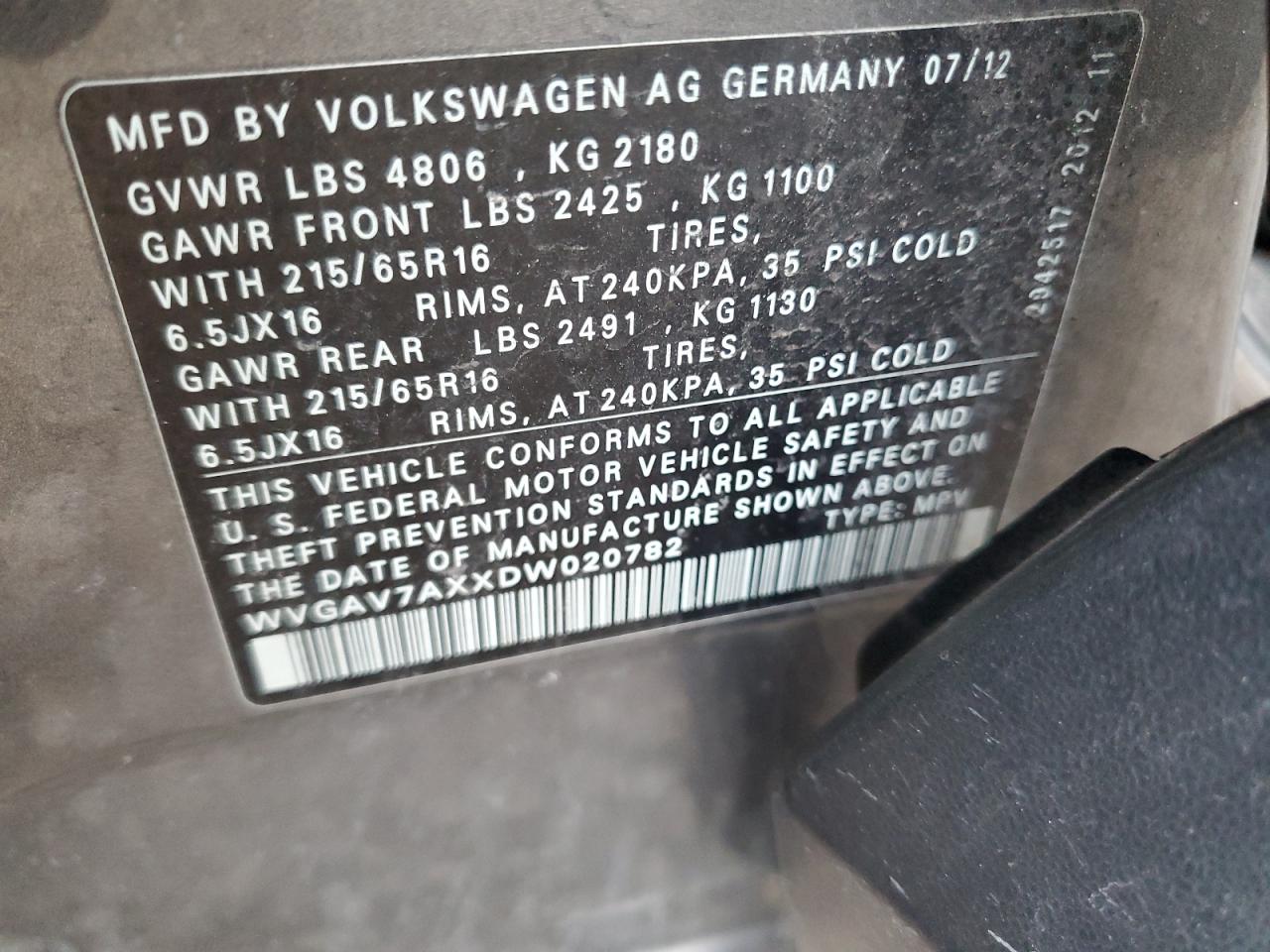 2013 Volkswagen Tiguan S Gray vin: WVGAV7AXXDW020782