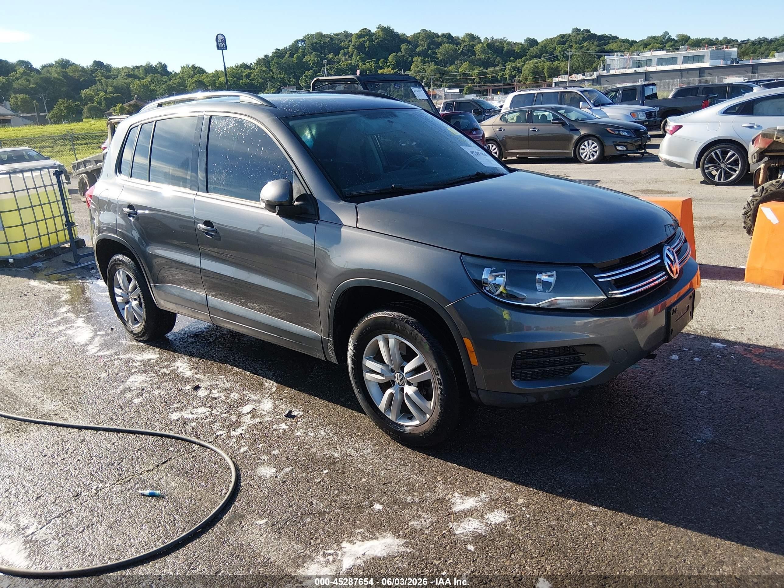 2015 Volkswagen Tiguan S Gray vin: WVGAV7AXXFW596648