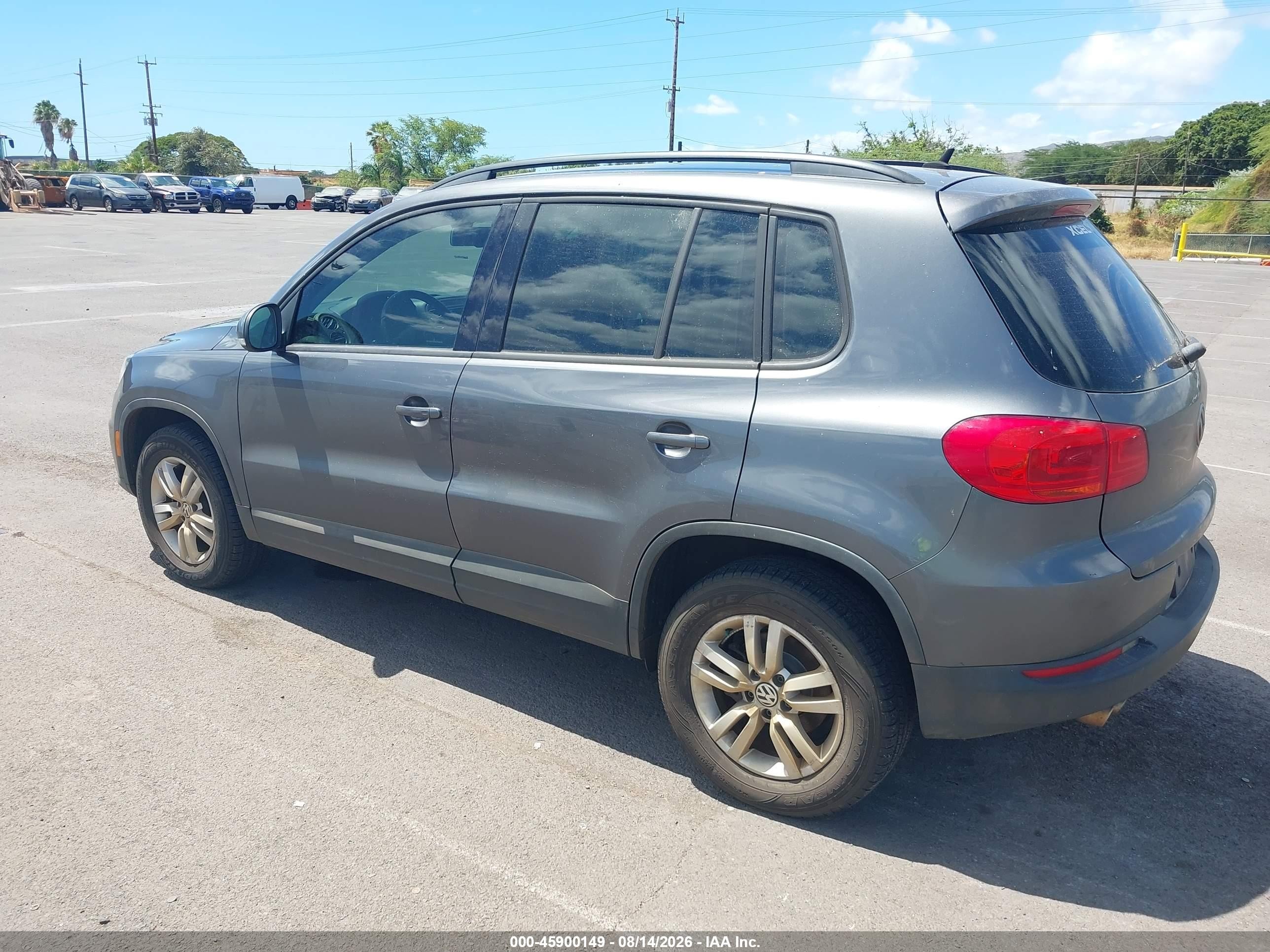 2016 Volkswagen Tiguan S Gray vin: WVGAV7AXXGW556216