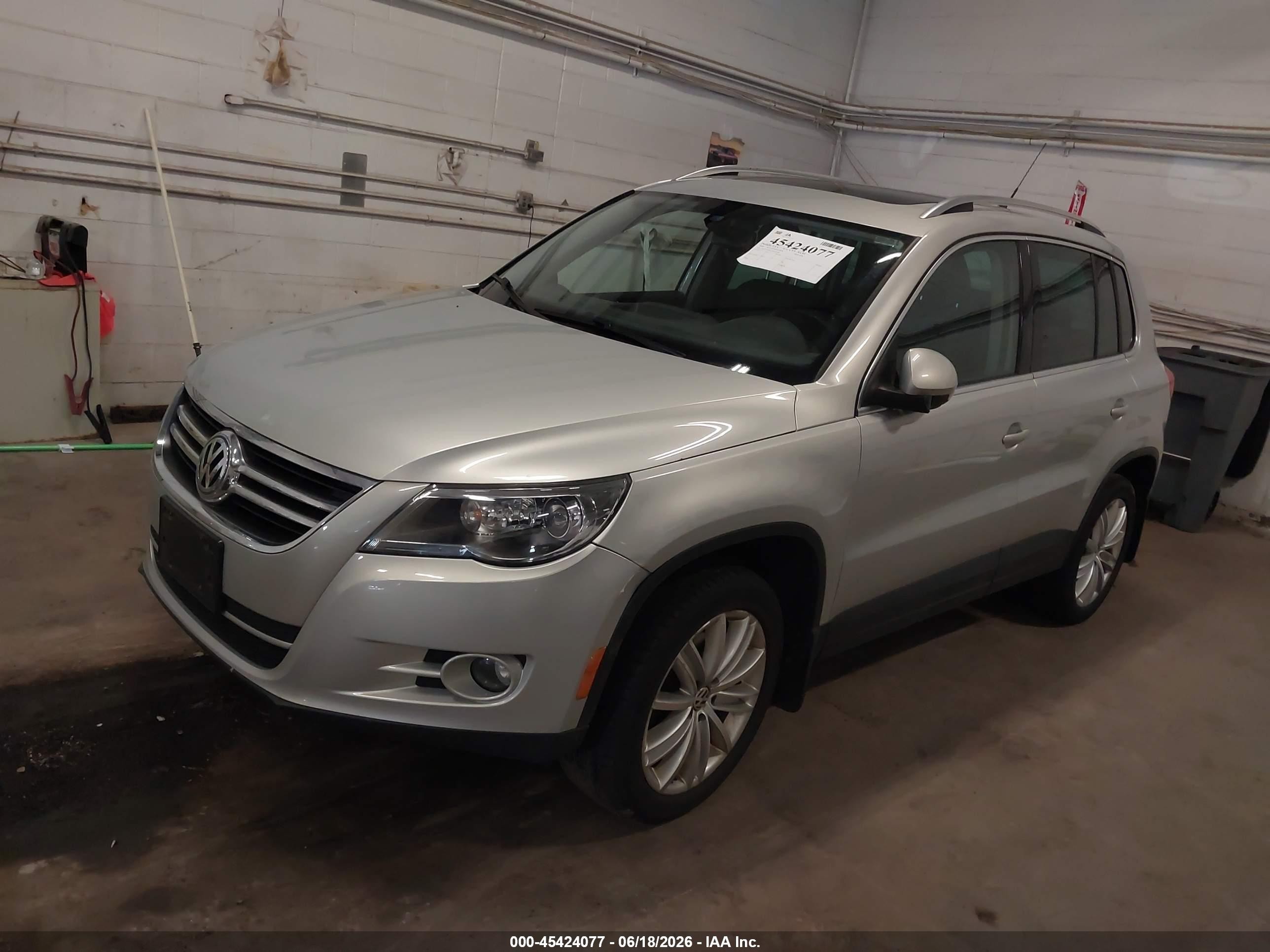 2009 Volkswagen Tiguan Sel Silver vin: WVGAV95N79W529188