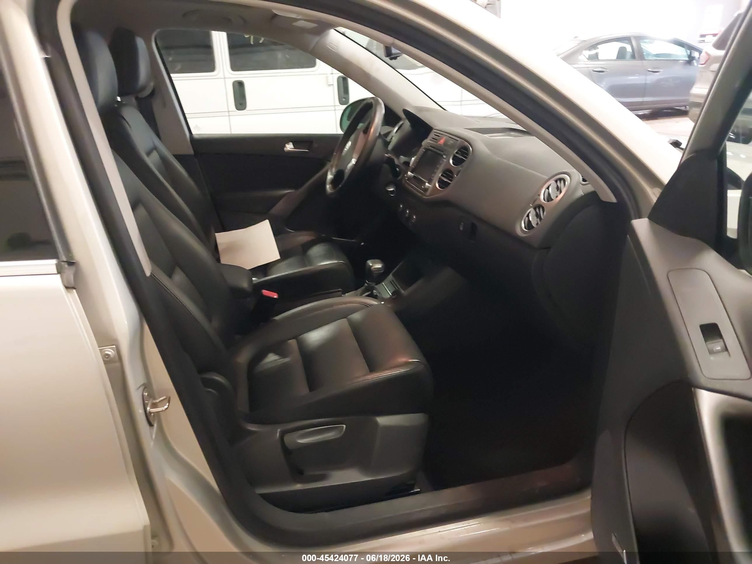 2009 Volkswagen Tiguan Sel Silver vin: WVGAV95N79W529188