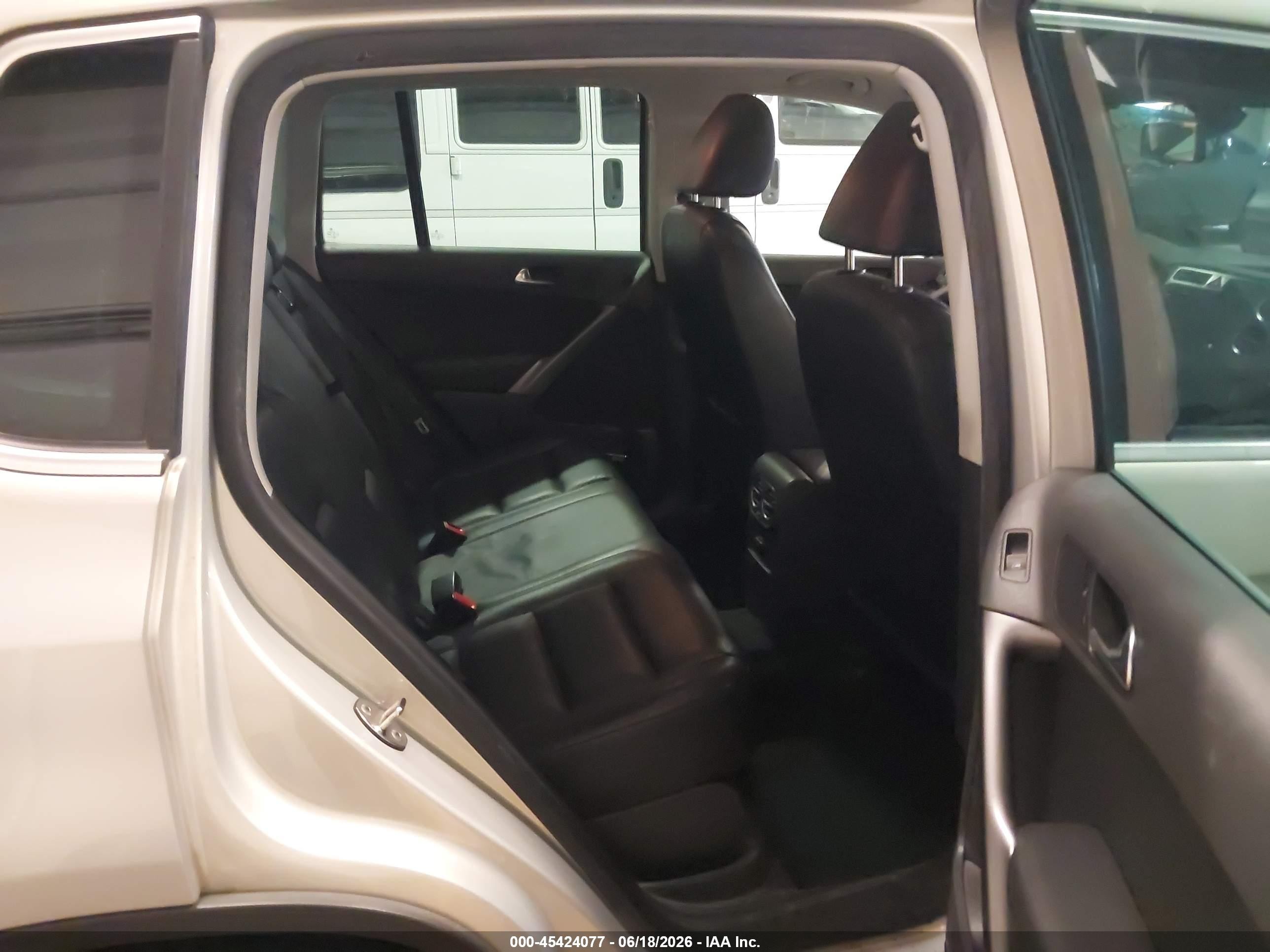 2009 Volkswagen Tiguan Sel Silver vin: WVGAV95N79W529188