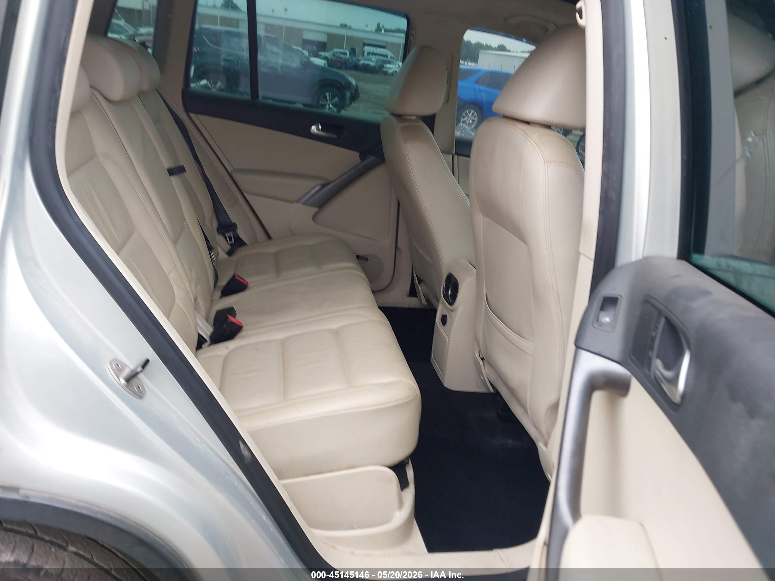 2009 Volkswagen Tiguan Sel Silver vin: WVGAV95NX9W530447