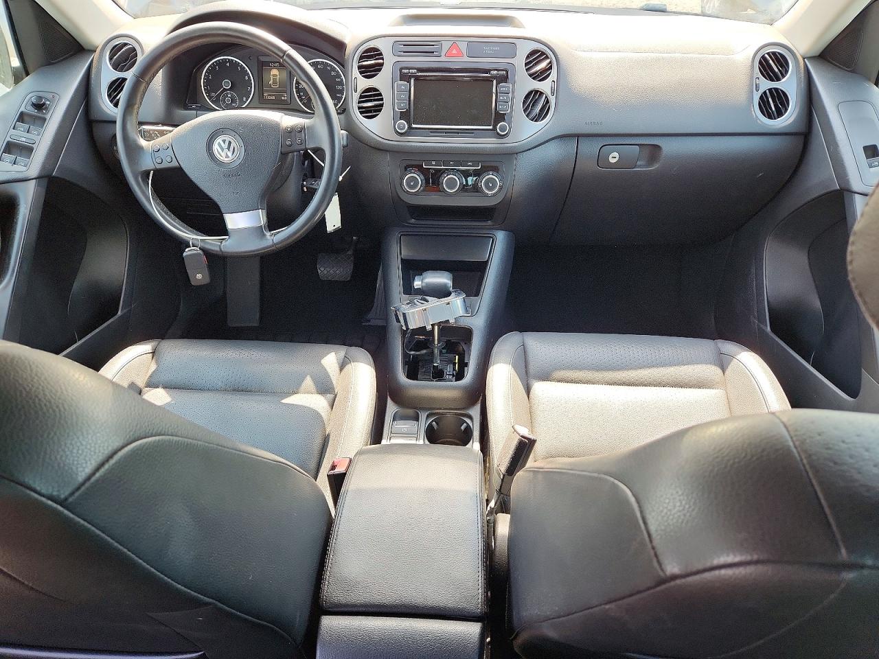 2010 Volkswagen Tiguan S Gray vin: WVGAV9AX6AW518792