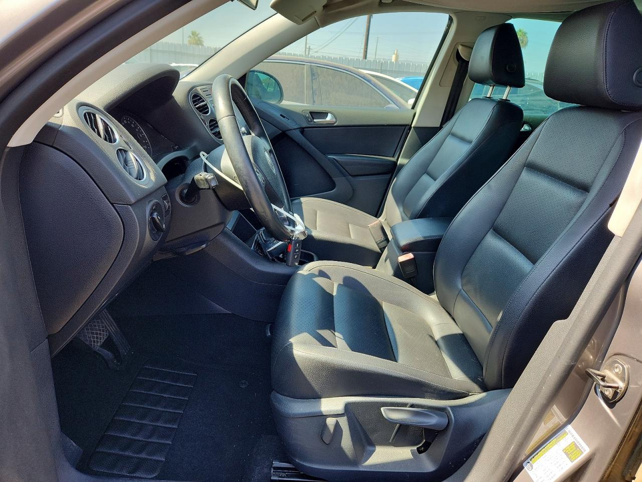 2010 Volkswagen Tiguan S Gray vin: WVGAV9AX6AW518792