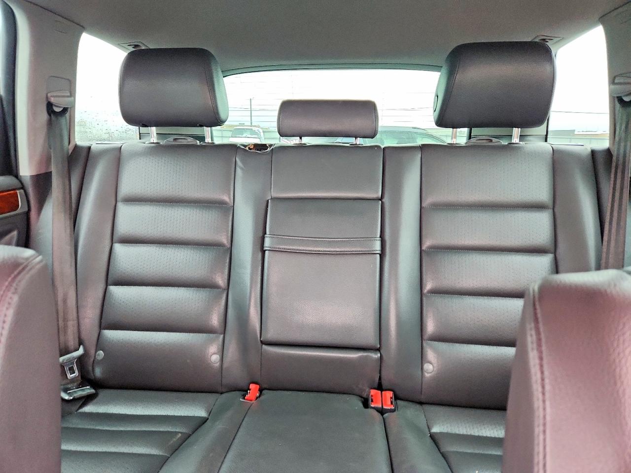 2004 Volkswagen Touareg 3.2 White vin: WVGBC67L24D016813