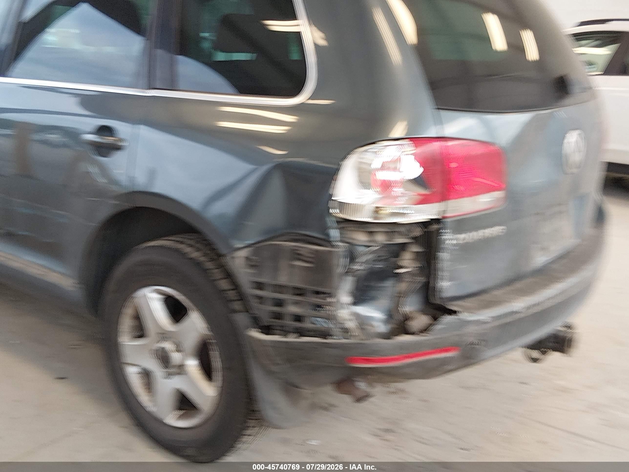 2004 Volkswagen Touareg V6 Gray vin: WVGBC67L24D020733