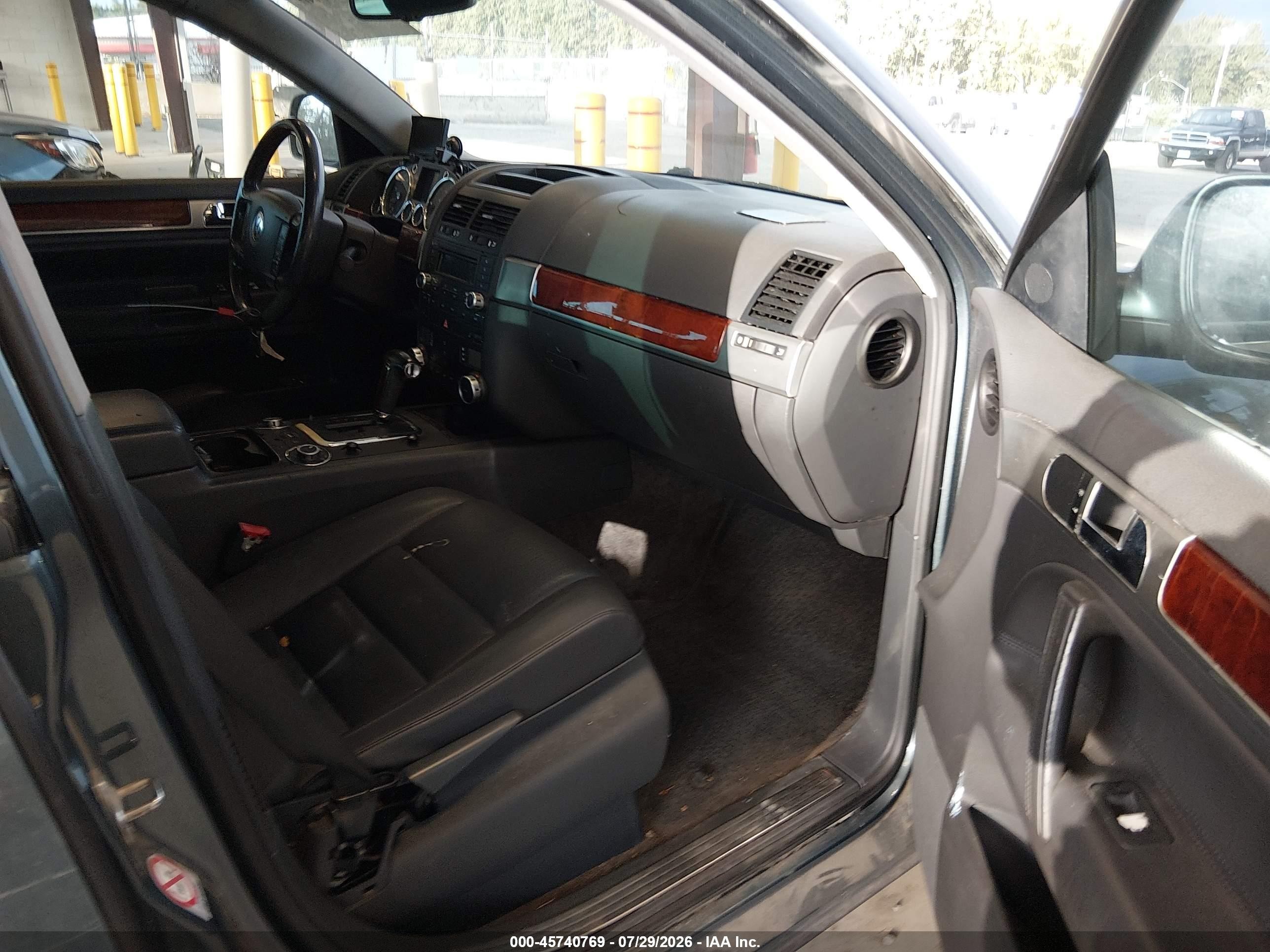 2004 Volkswagen Touareg V6 Gray vin: WVGBC67L24D020733