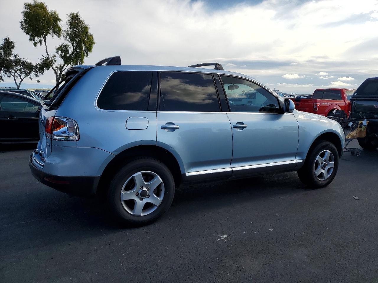 2004 Volkswagen Touareg 3.2 Silver vin: WVGBC77L04D082735