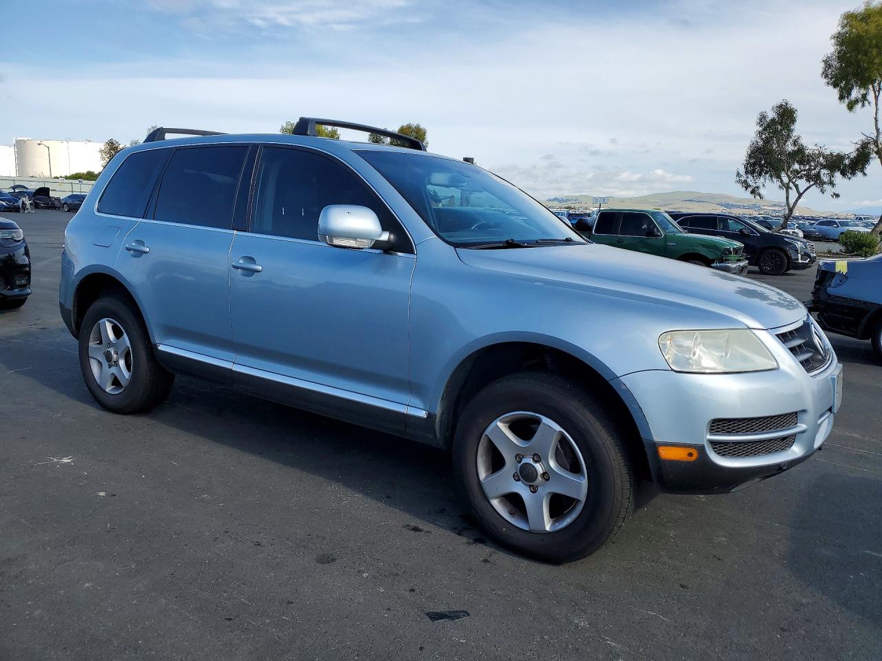 2004 Volkswagen Touareg 3.2 Silver vin: WVGBC77L04D082735