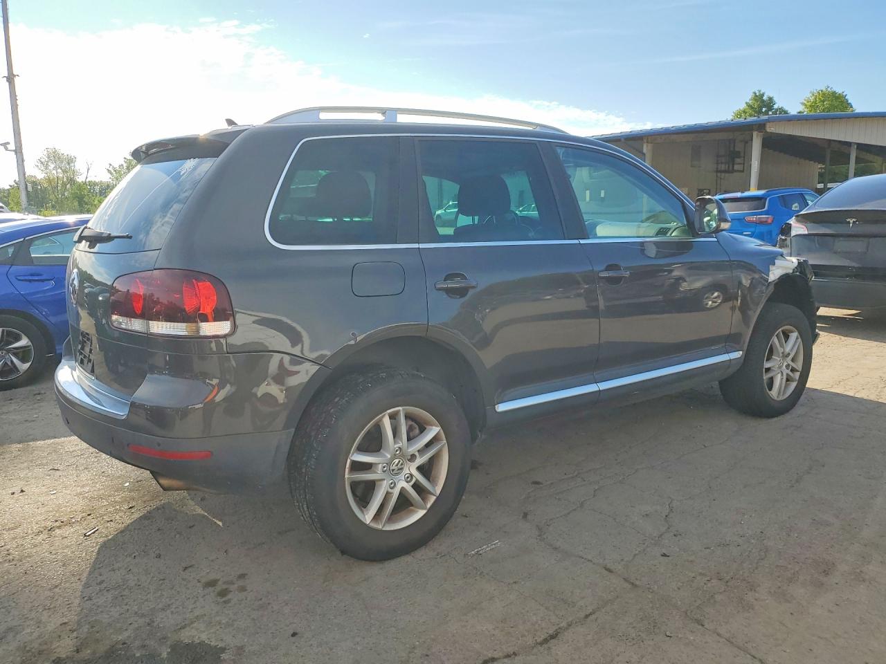 2009 Volkswagen Touareg 2 V6 Gray vin: WVGBE77L69D004199