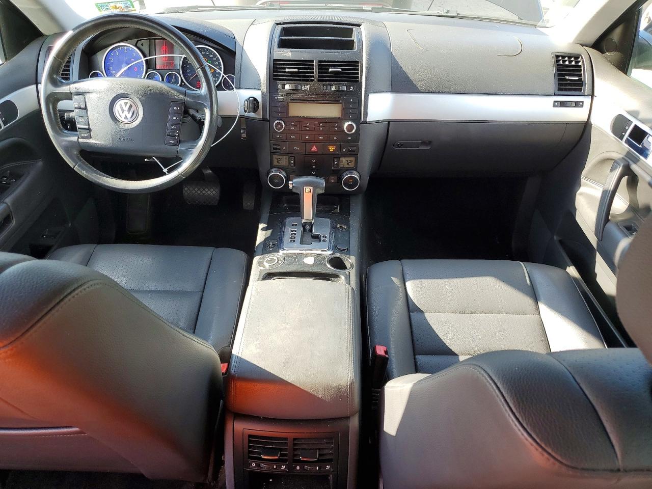 2009 Volkswagen Touareg 2 V6 Gray vin: WVGBE77L69D004199
