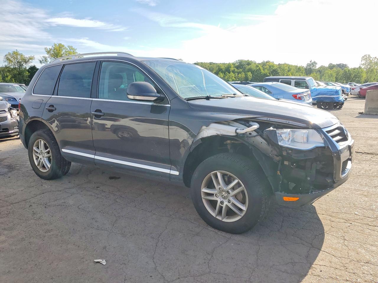 2009 Volkswagen Touareg 2 V6 Gray vin: WVGBE77L69D004199
