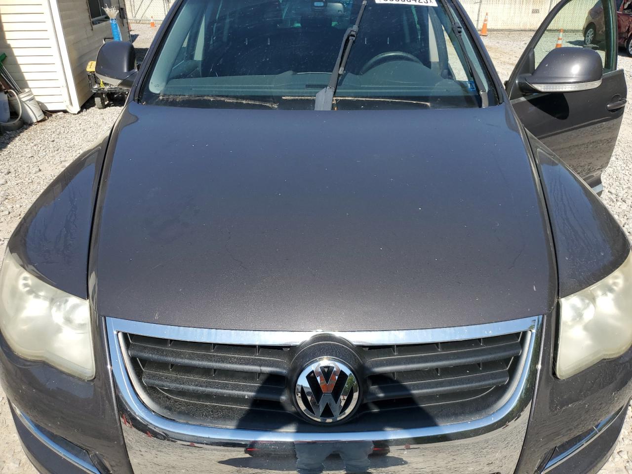 2009 Volkswagen Touareg 2 V6 Коричневый vin: WVGBE77L79D030861