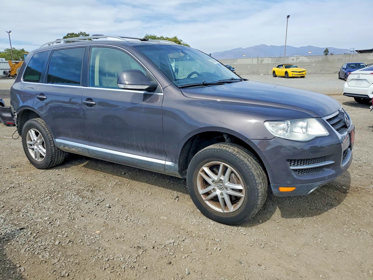 2010 Volkswagen Touareg V6 Charcoal vin: WVGBF7A93AD003266