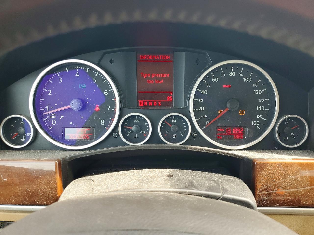 2010 Volkswagen Touareg V6 Charcoal vin: WVGBF7A93AD003266