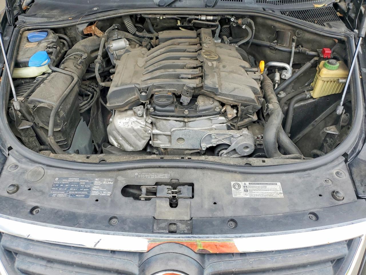 2010 Volkswagen Touareg V6 Черный vin: WVGBF7A93AD003283