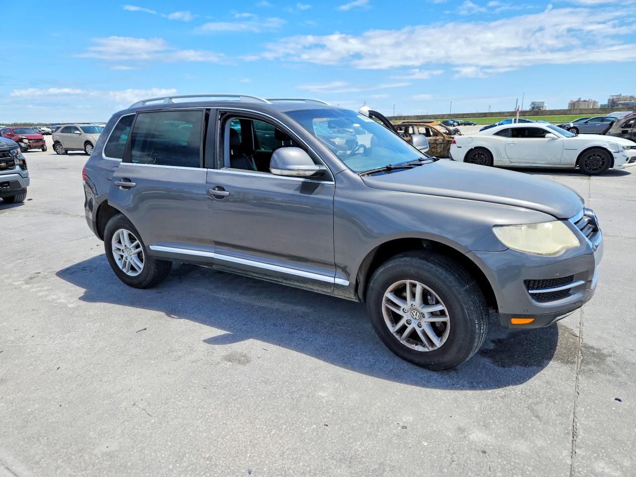2010 Volkswagen Touareg V6 Gray vin: WVGBF7A95AD002040